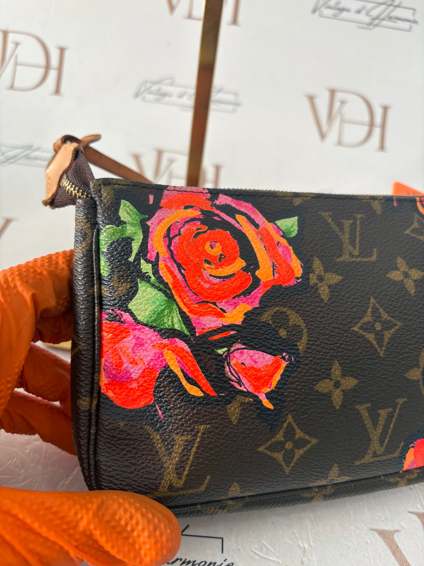383896 - Louis Vuitton Pochette Accessoires