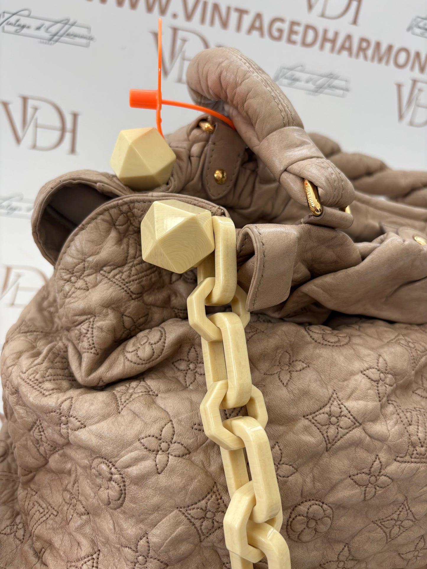 384015 - Louis Vuitton Olympe