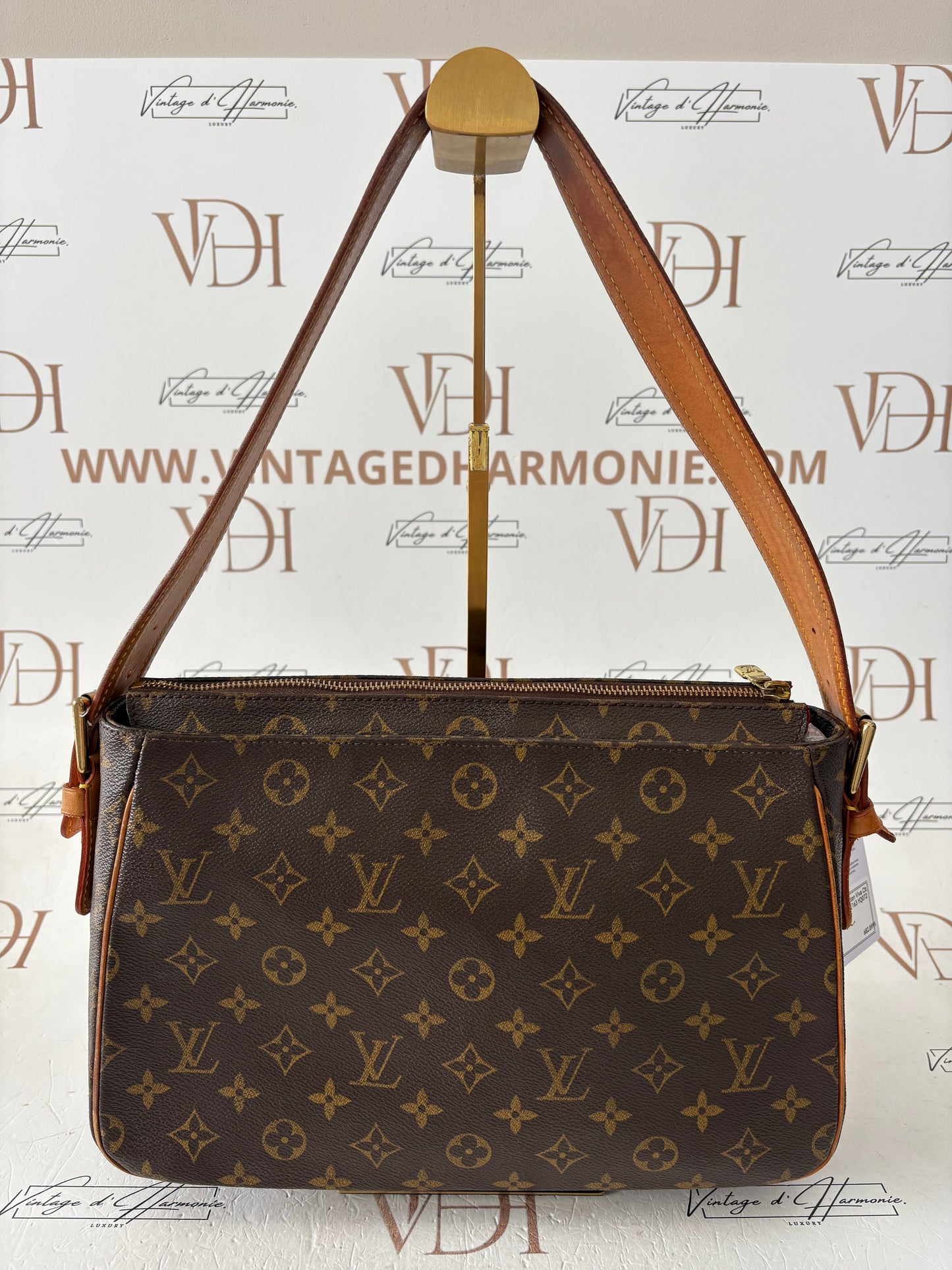 017318 - Louis Vuitton Viva Cite GM