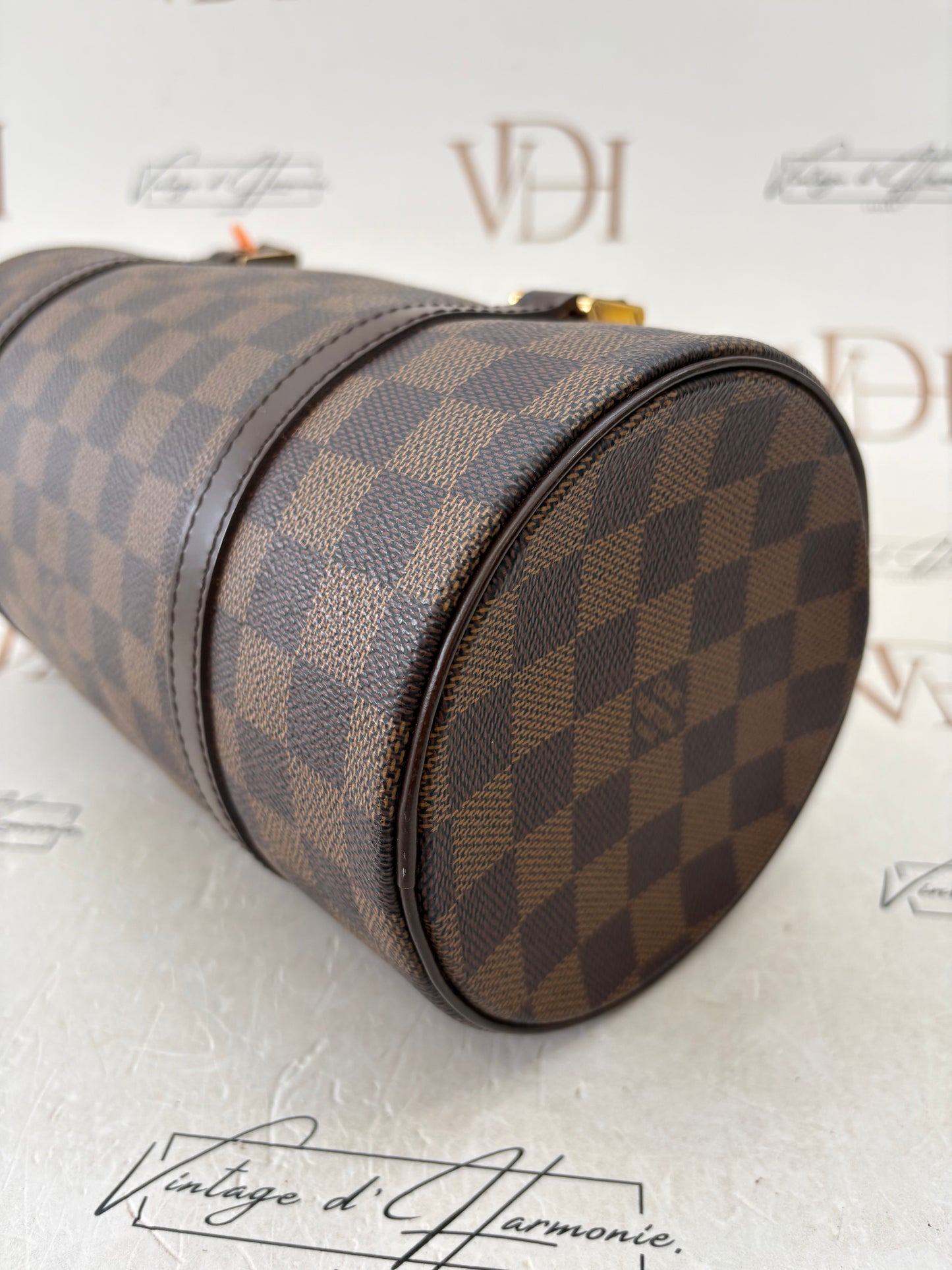 018893 - Louis Vuitton Papillon 26