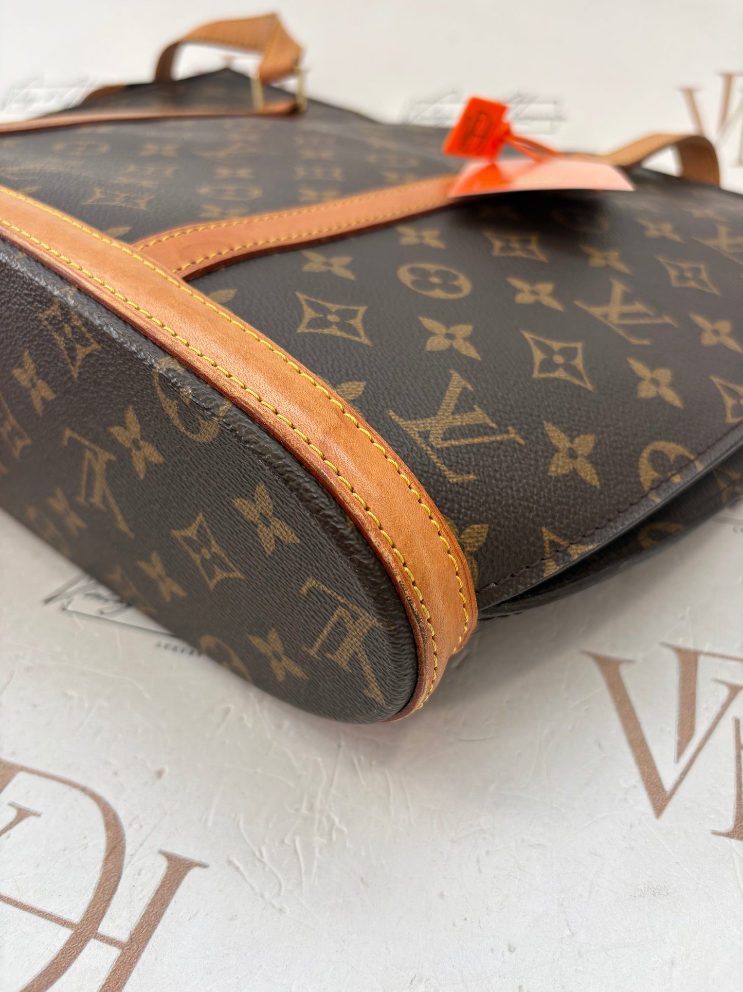 018811 - Louis Vuitton Babylone