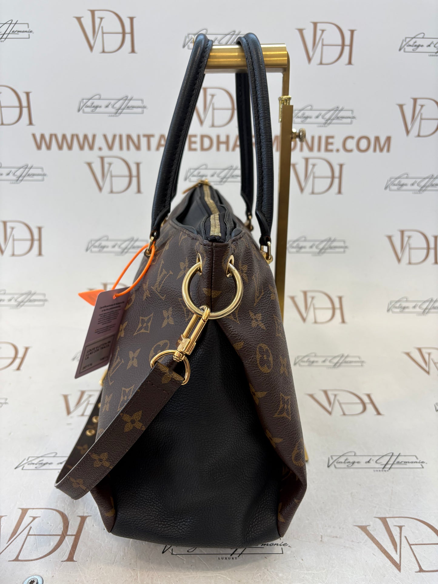 201176 - Louis Vuitton Pallas