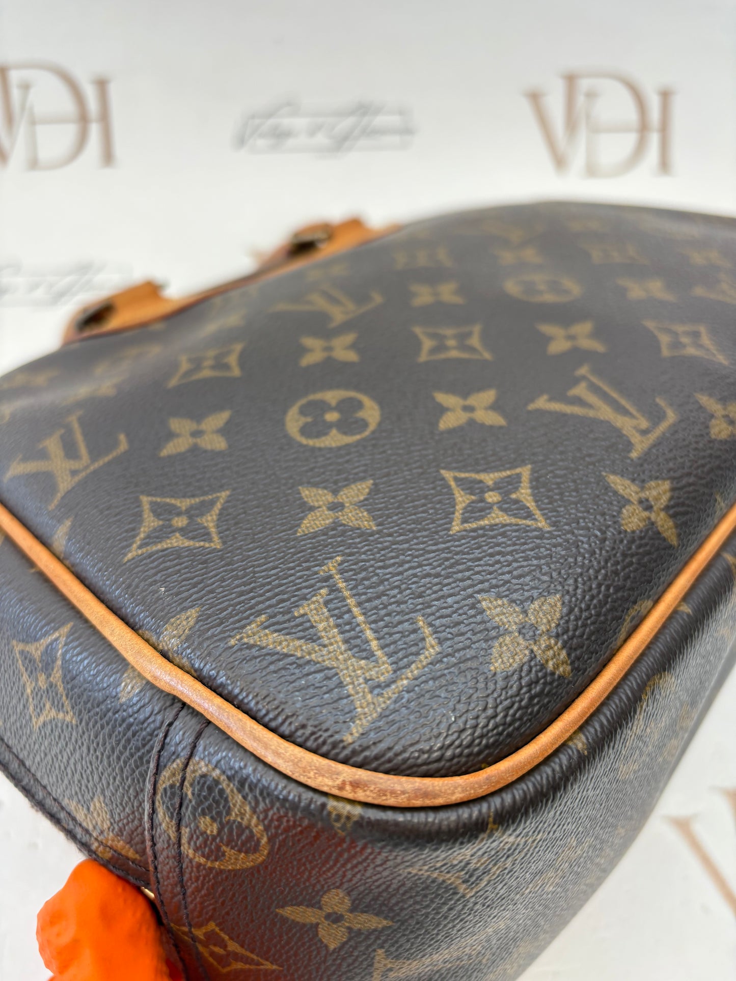 018090 - Louis Vuitton Trouville