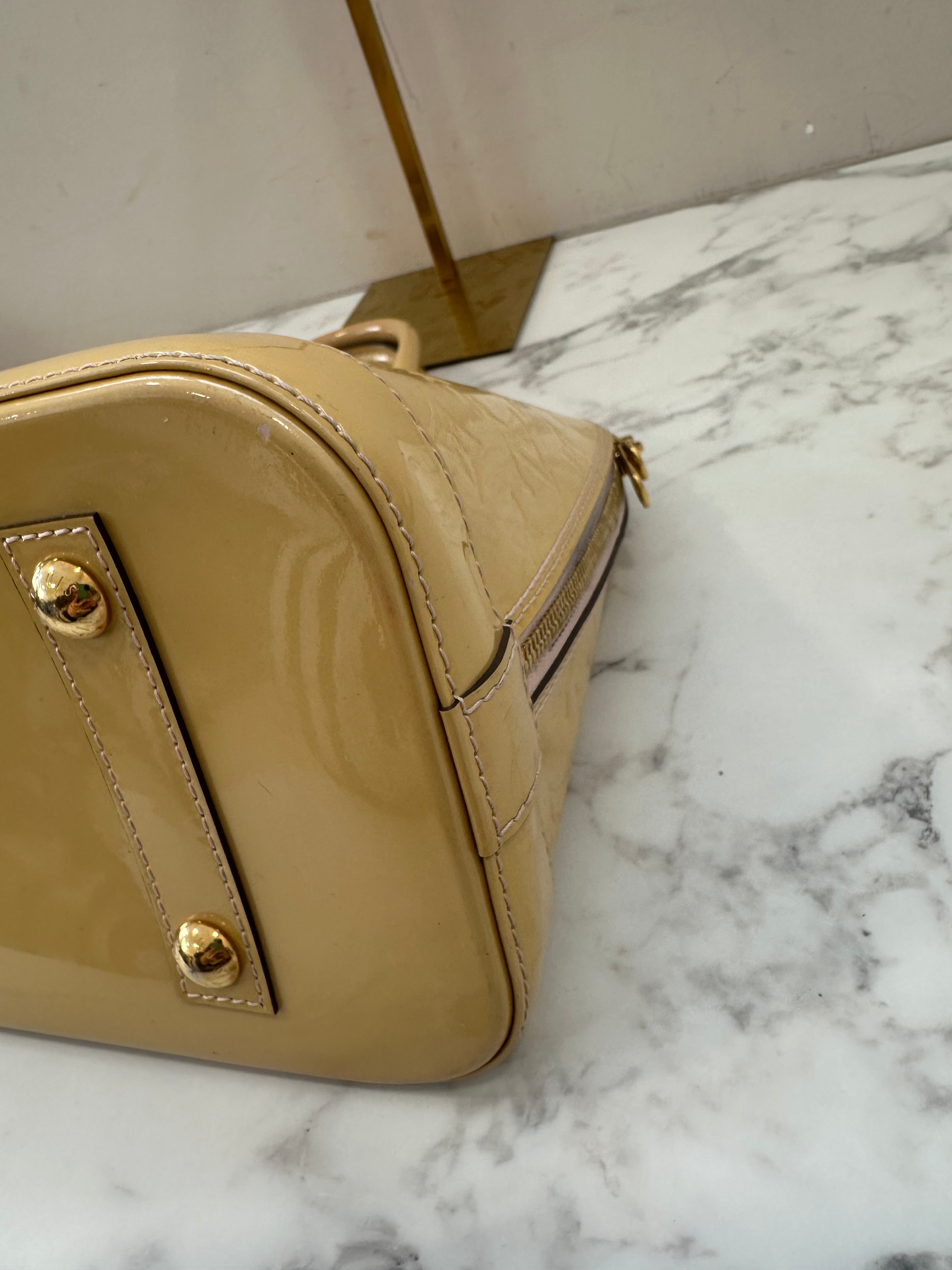 Louis Vuitton Alma Vernis Beige