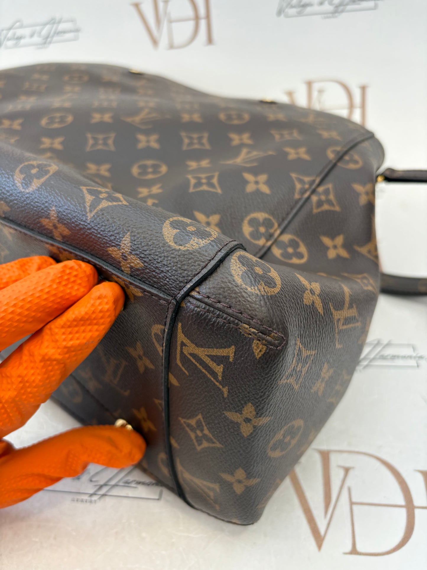 383765 - Louis Vuitton Montaigne GM