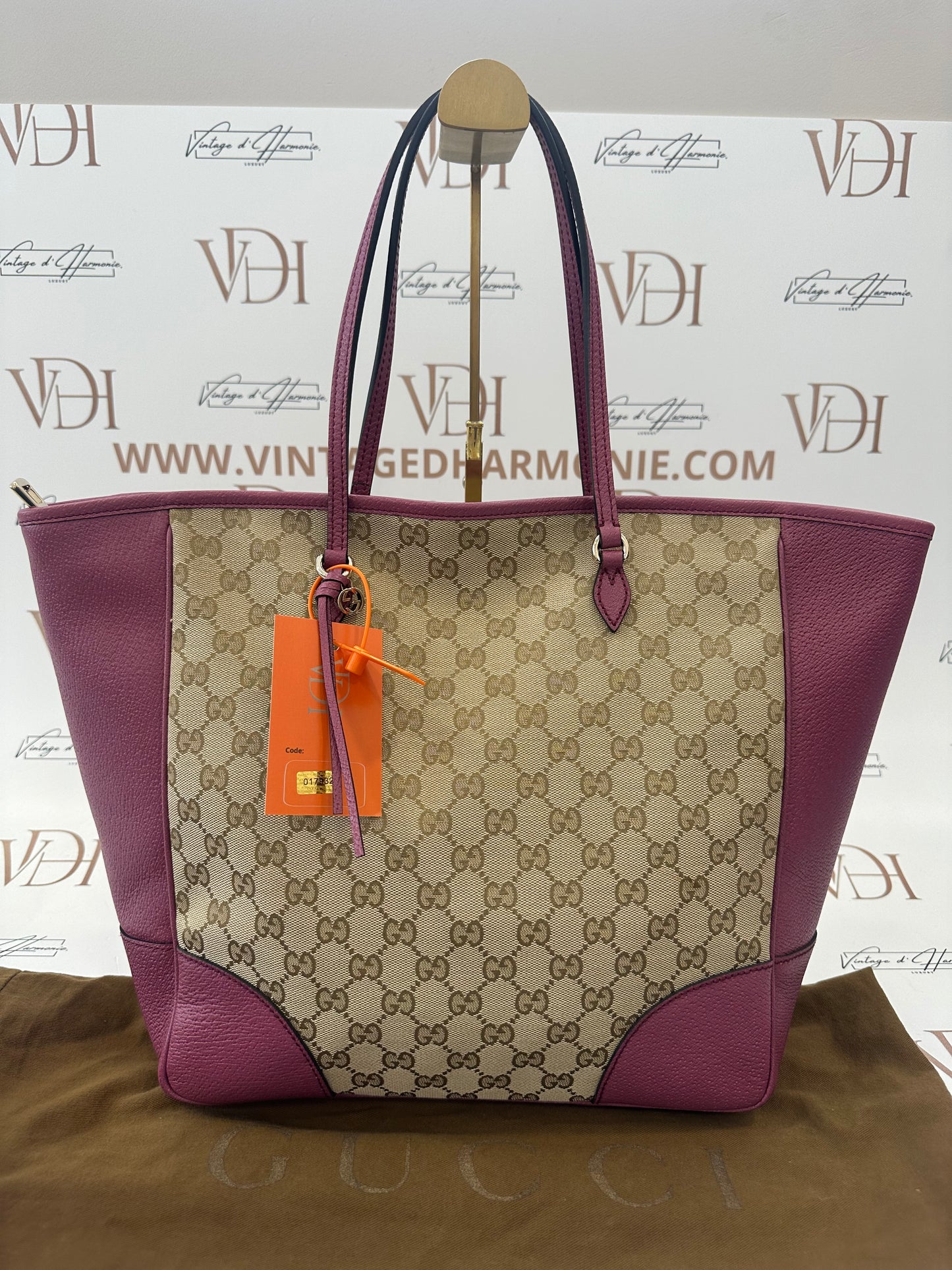 017932 - Gucci Beige GG Tote