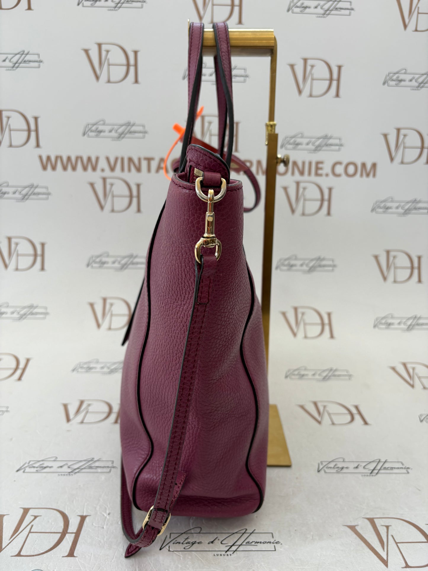 383625 - Gucci Swing