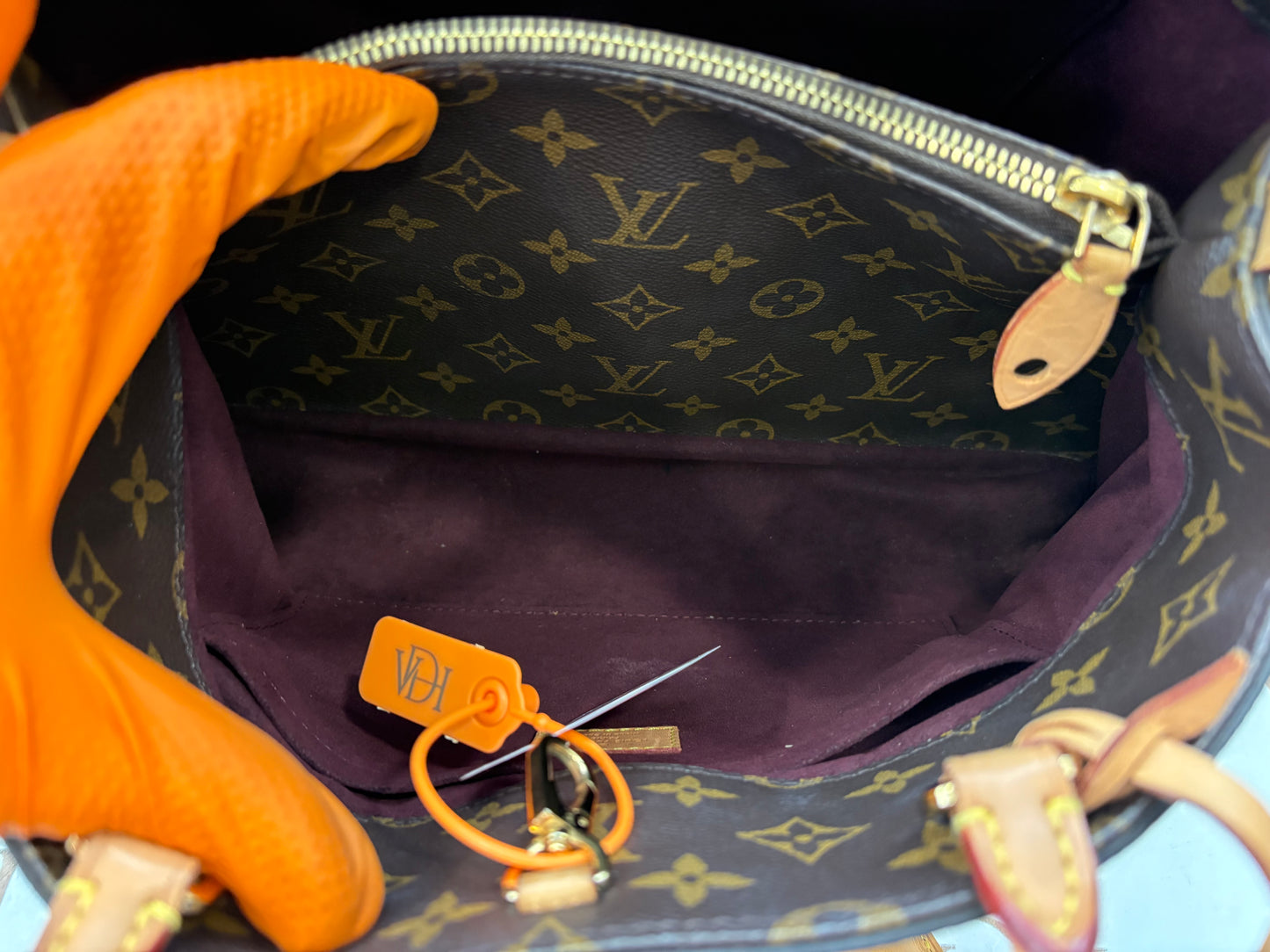 200791 - Louis Vuitton Montaigne