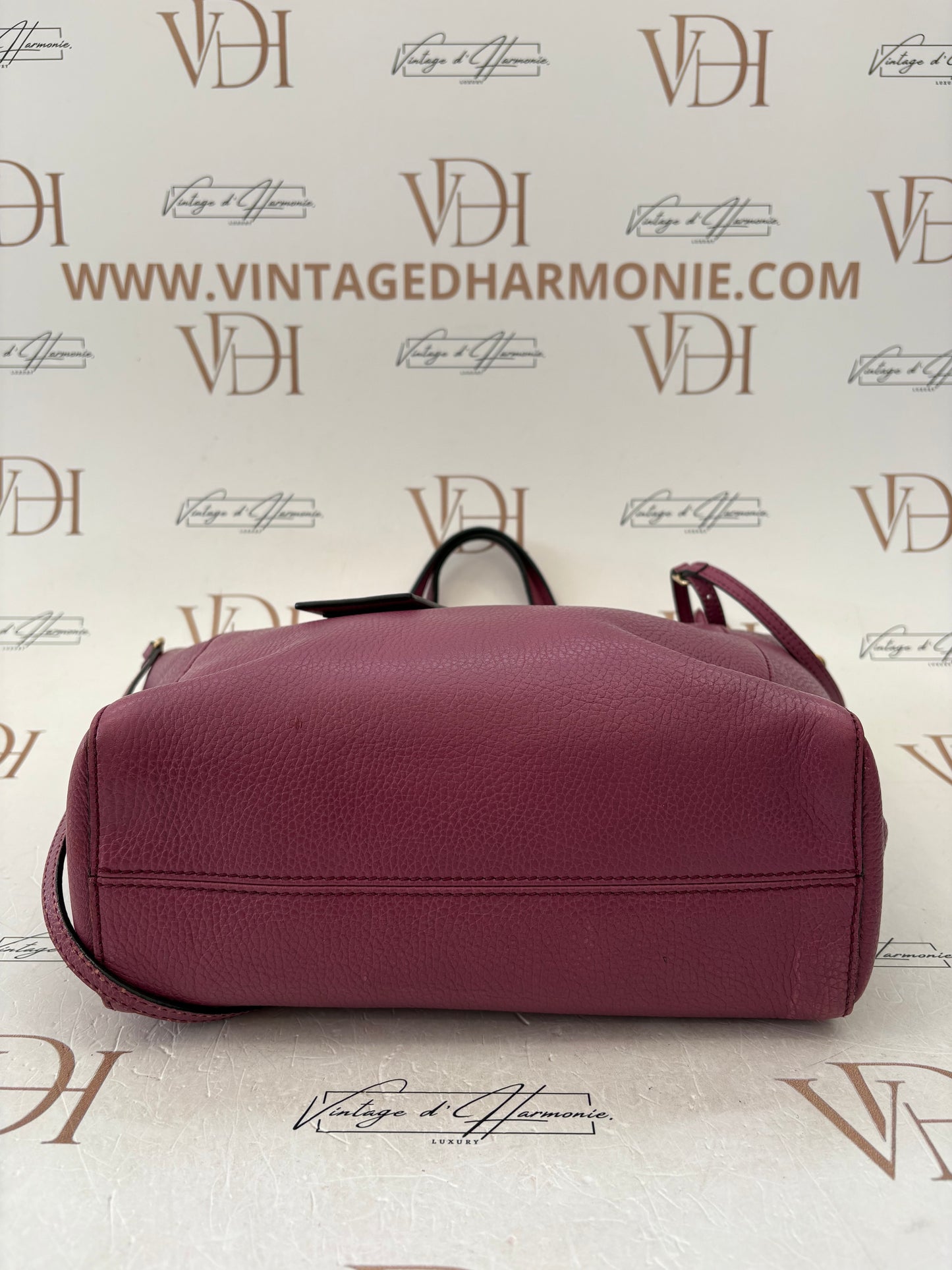 383625 - Gucci Swing