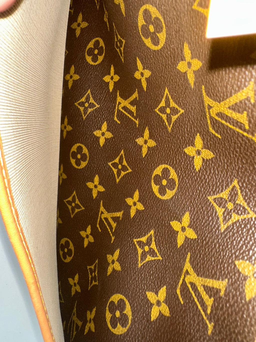 Louis Vuitton Deauville