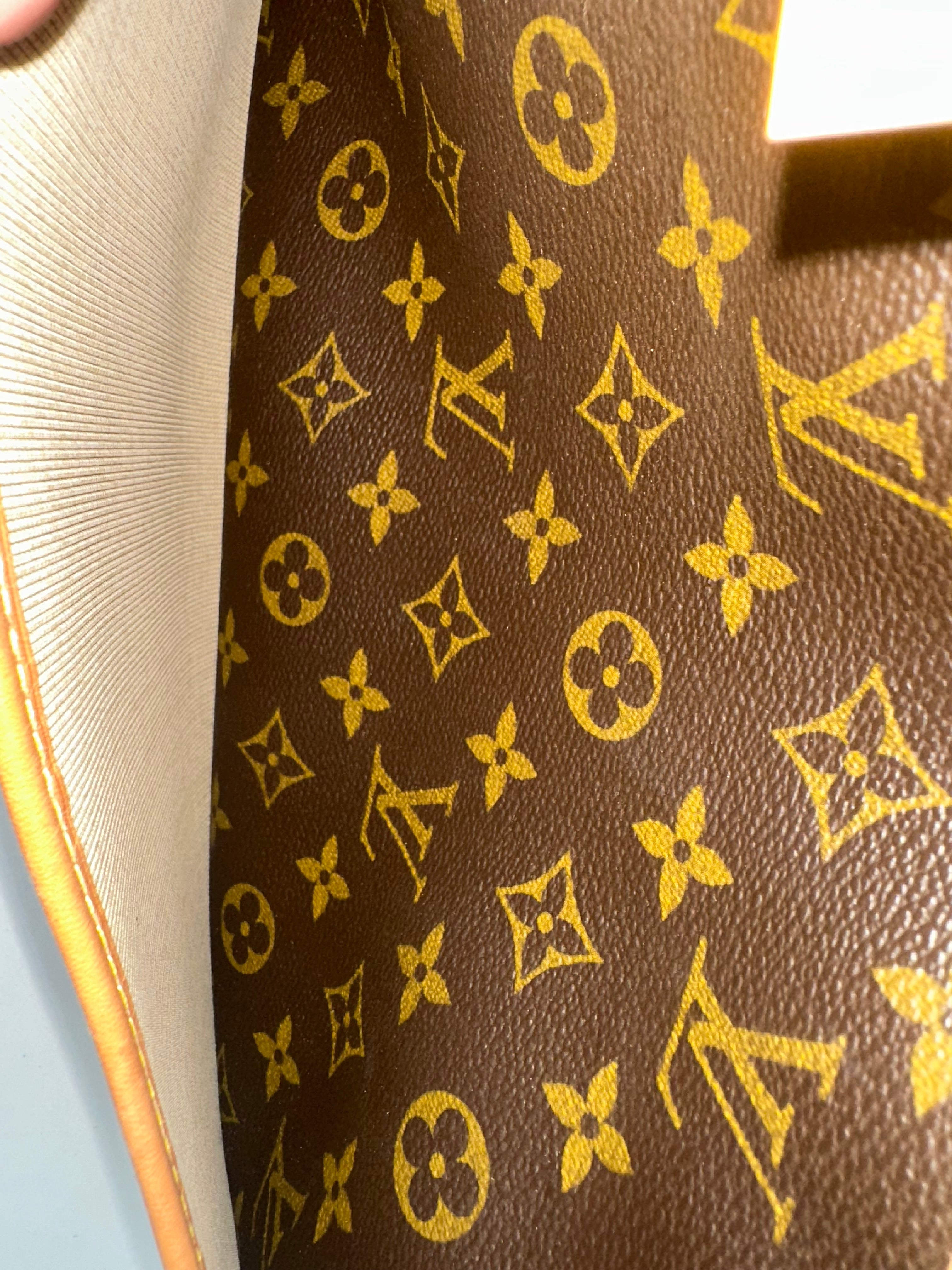 Louis Vuitton Deauville