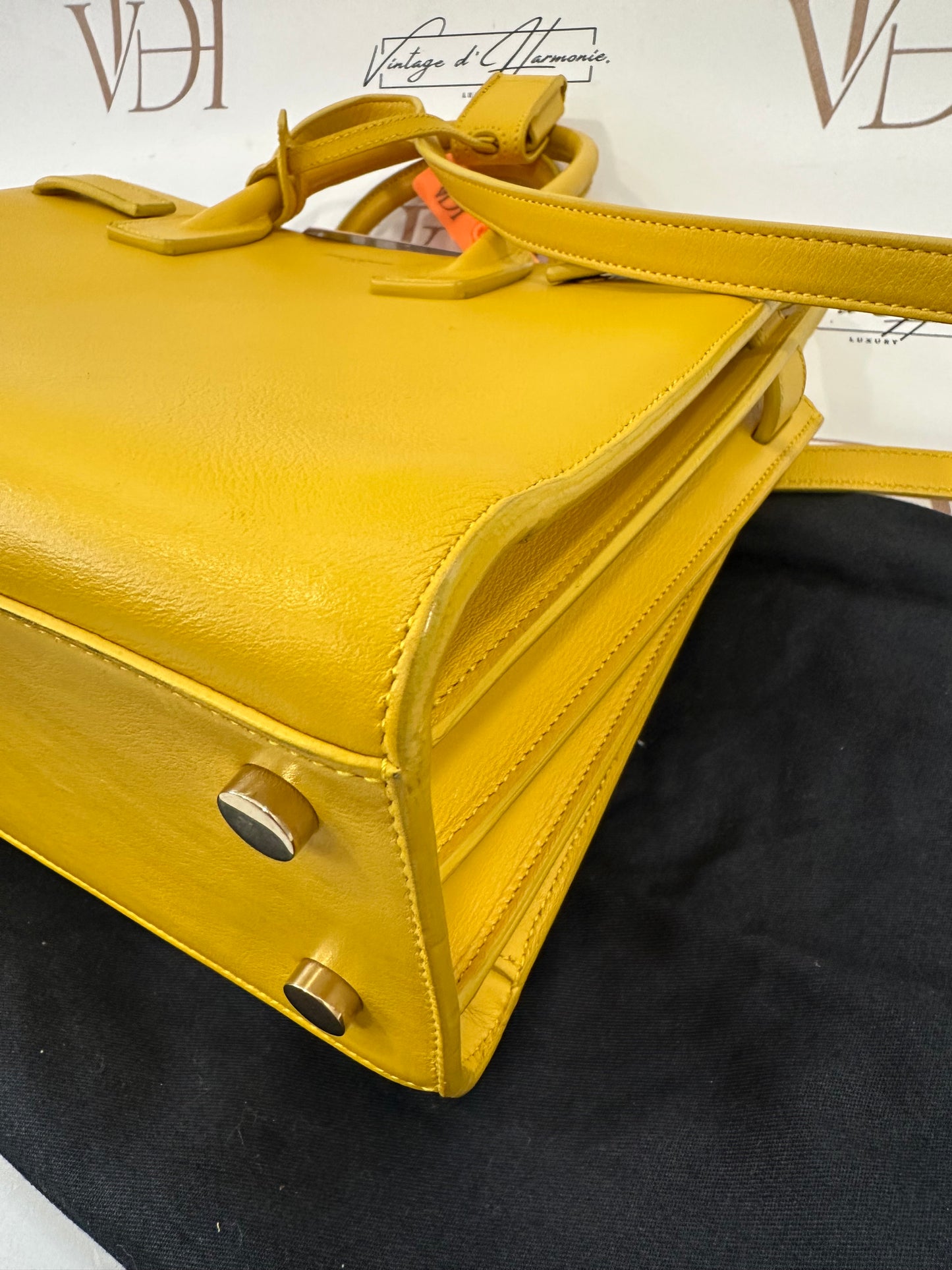 382221 - Saint Laurent Sac De Jour Baby Yellow