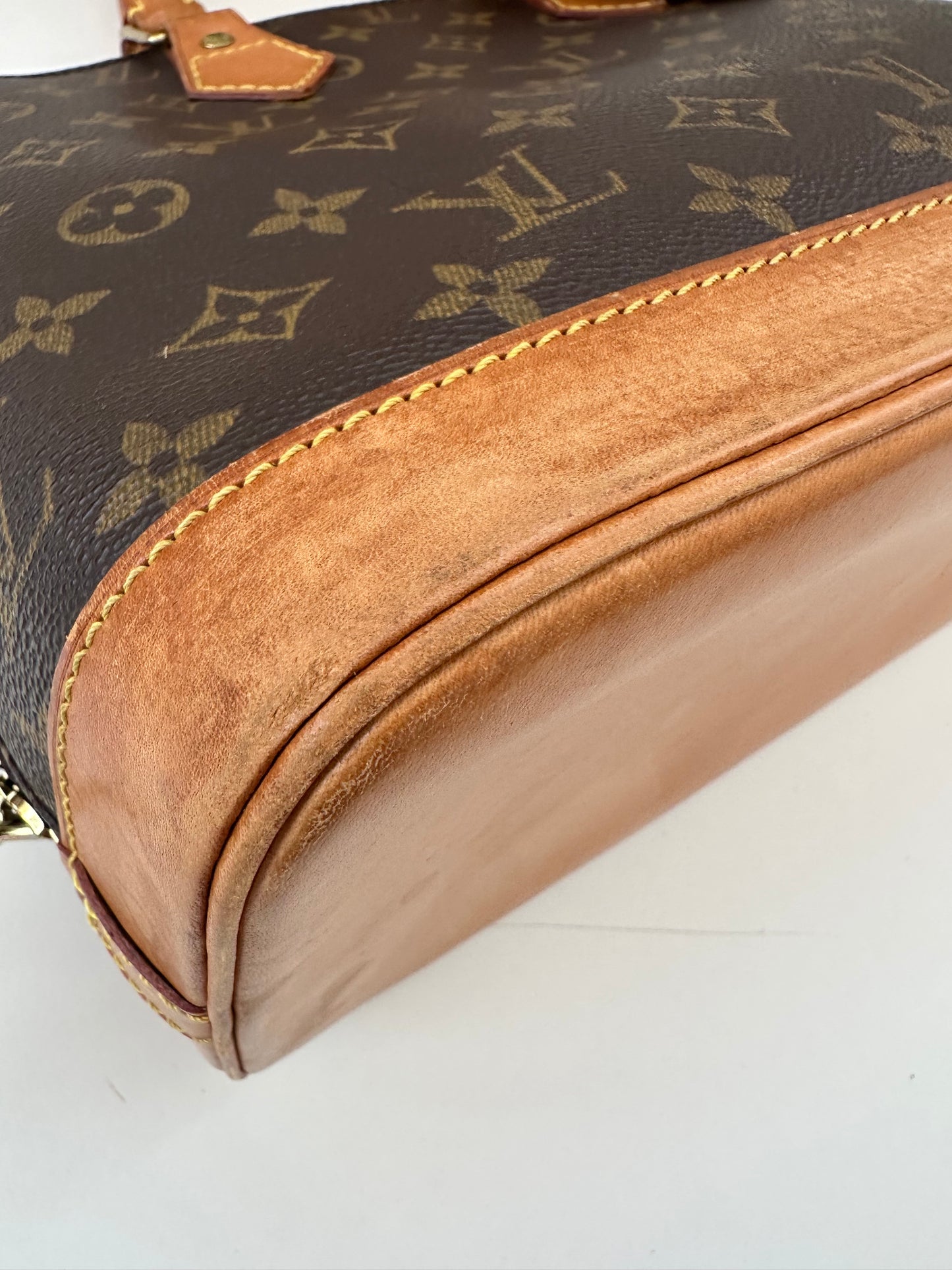 Louis Vuitton Alma