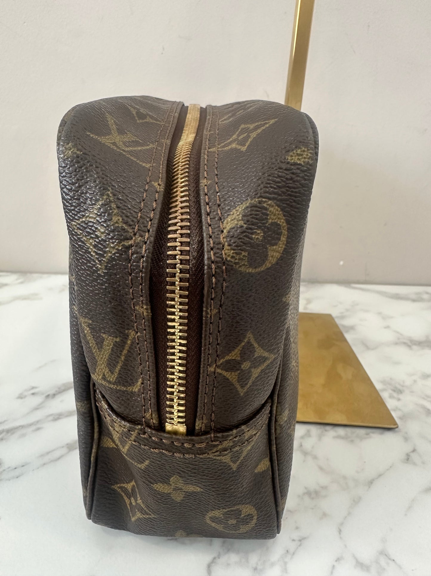 Louis Vuitton Trousse Toilette 28