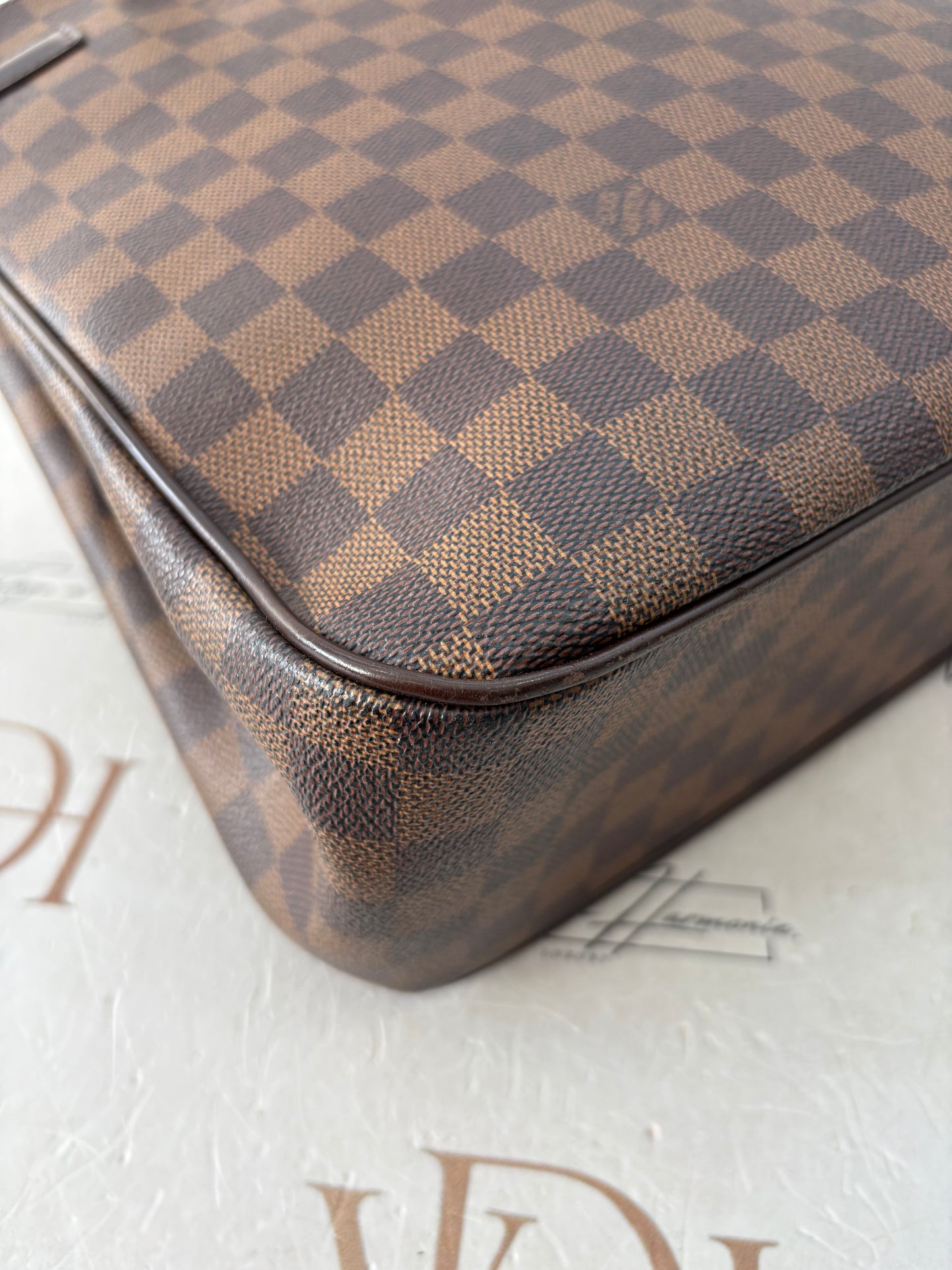 018886 - Louis Vuitton Uzes