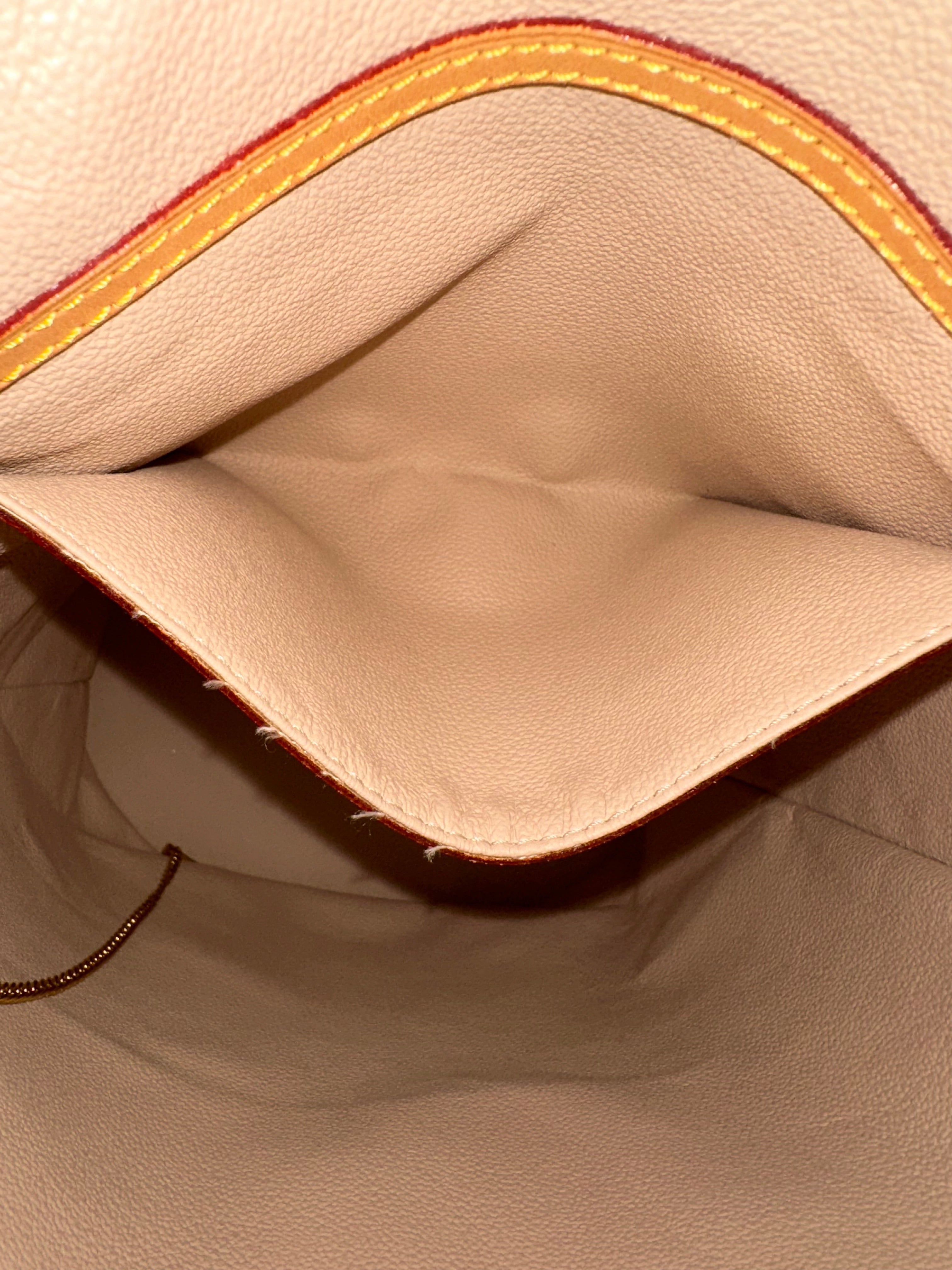 Louis Vuitton Bucket GM