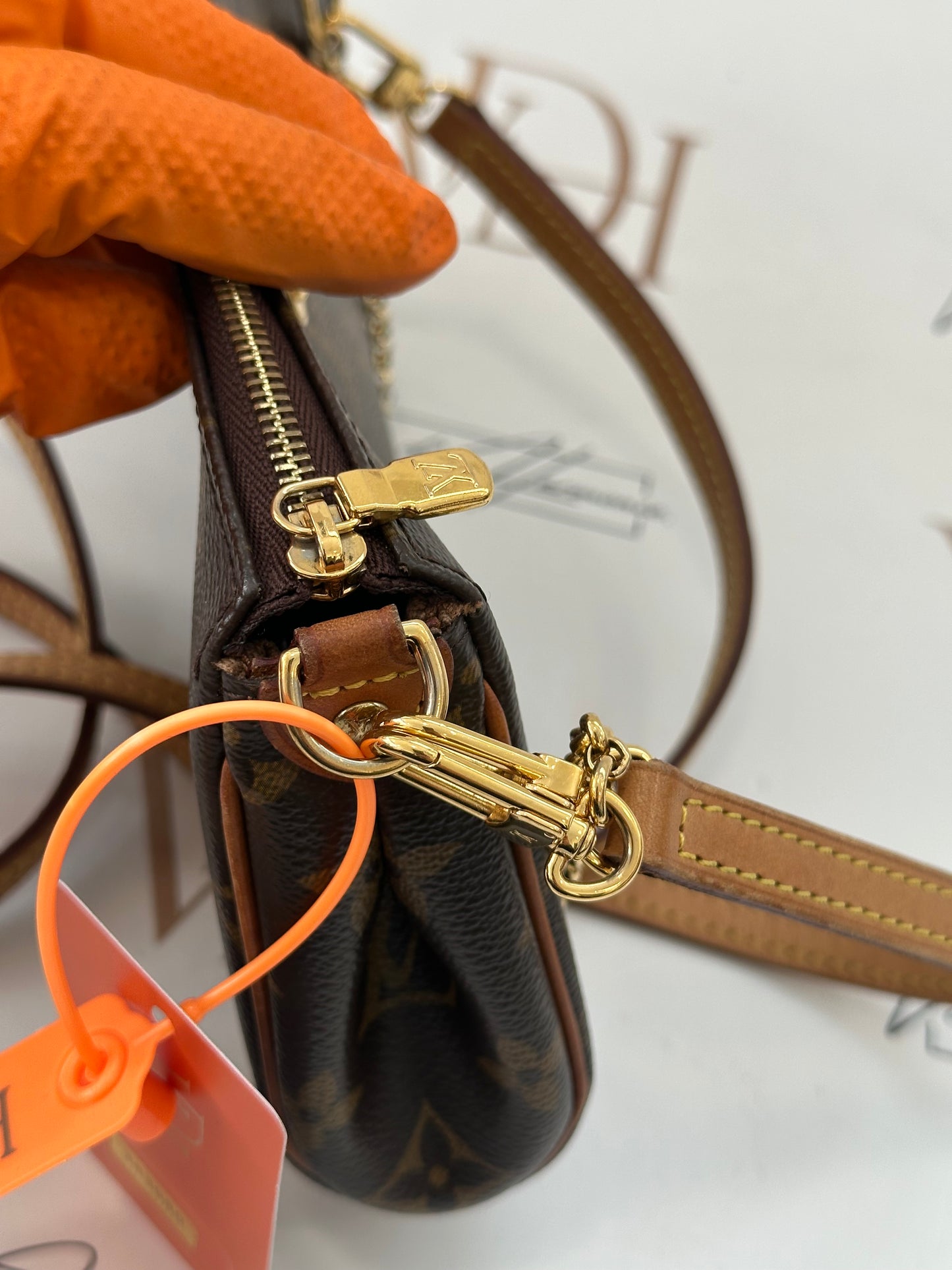 383980 - Louis Vuitton Eva