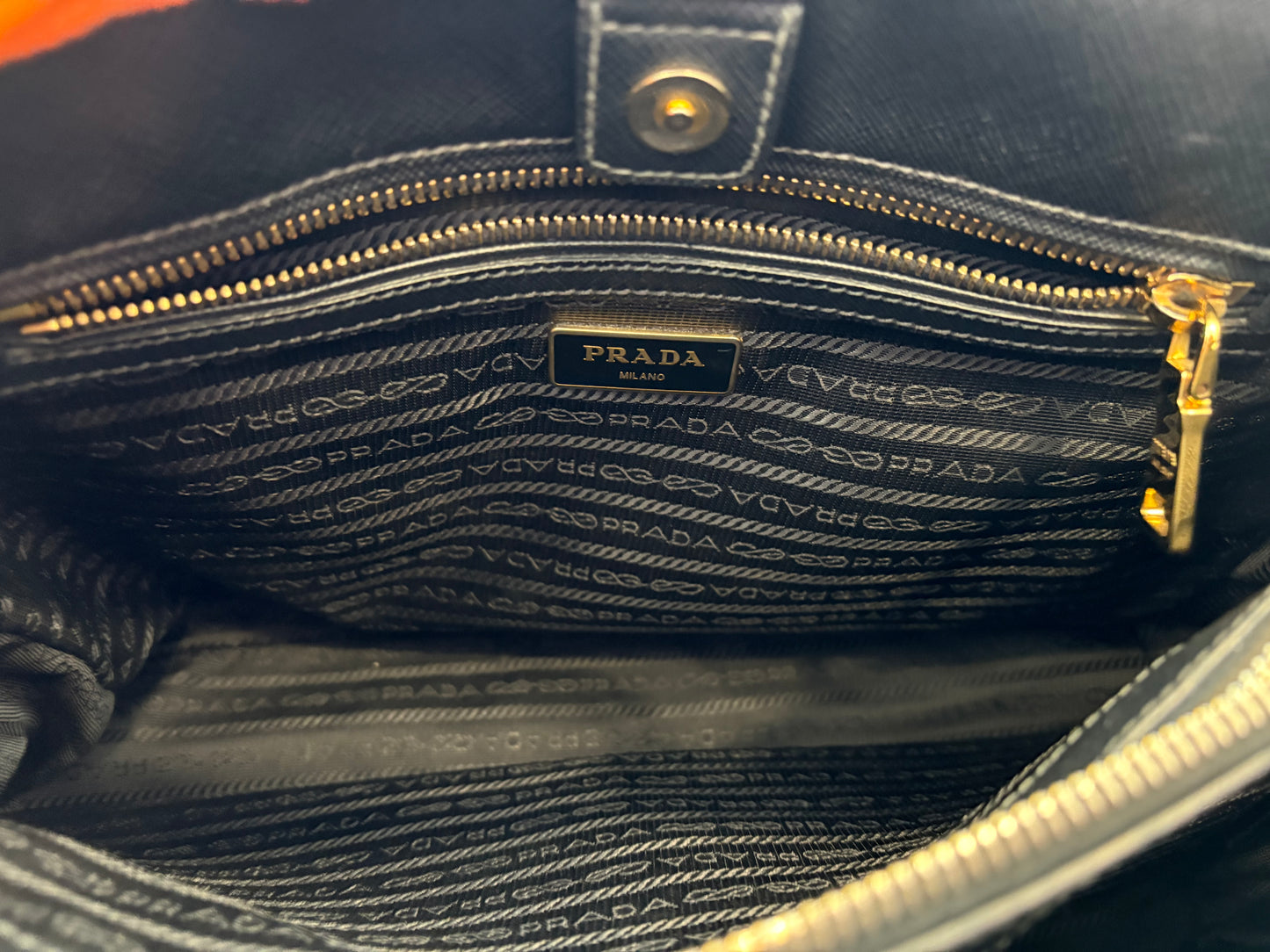 383698 - Prada Galleria Black