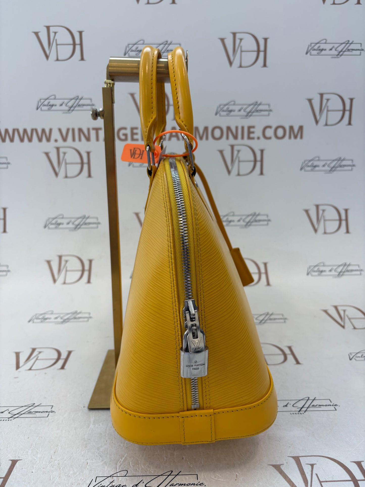 201547 - Louis Vuitton Alma Epi Yellow