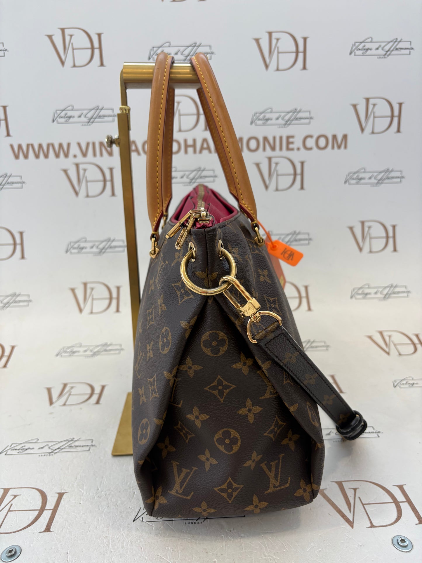 201673 - Louis Vuitton Pallas