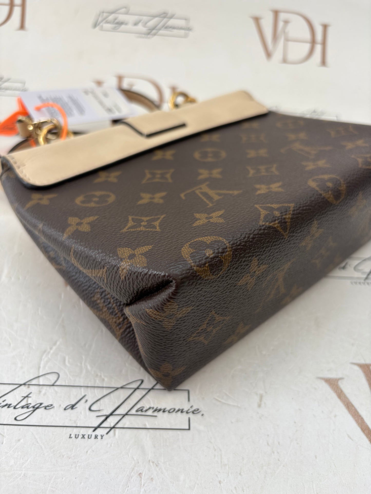 383979 - Louis Vuitton Locky BB
