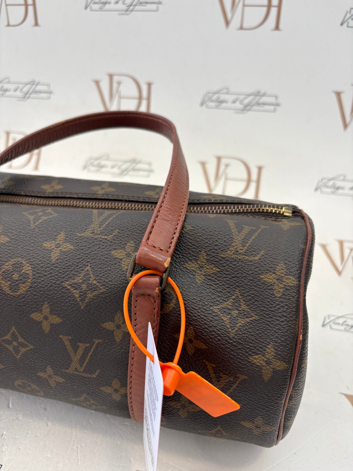 018324 - Louis Vuitton Papillon 30