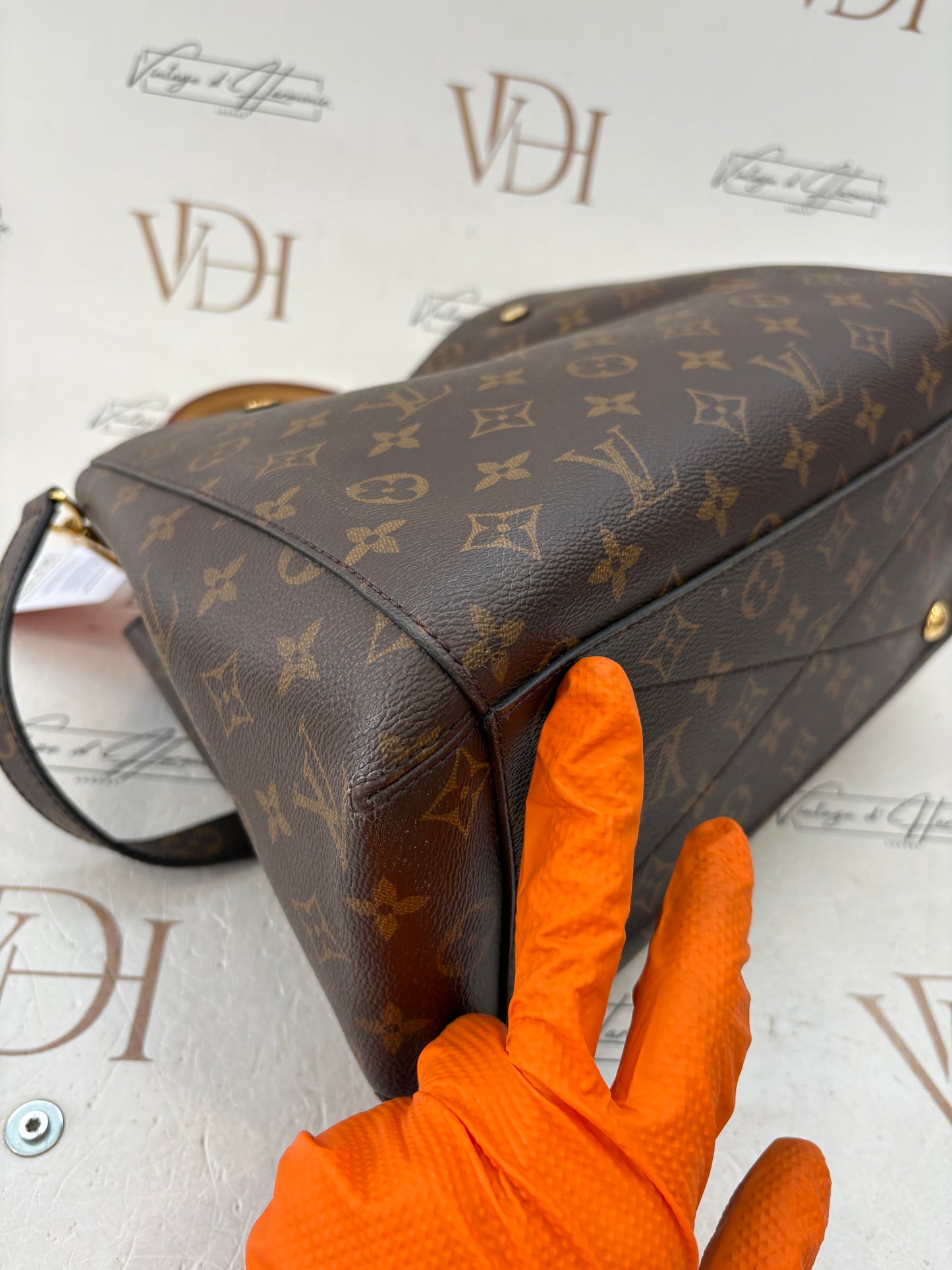 018367 - Louis Vuitton Montaigne MM