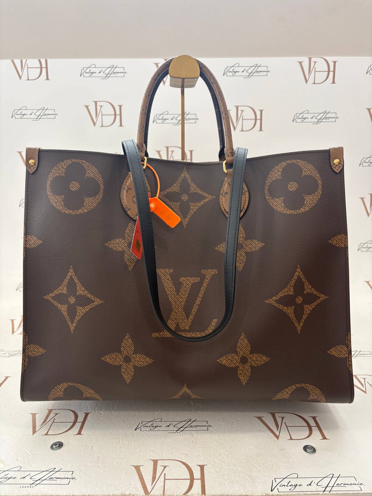 384259 - LV onthego
