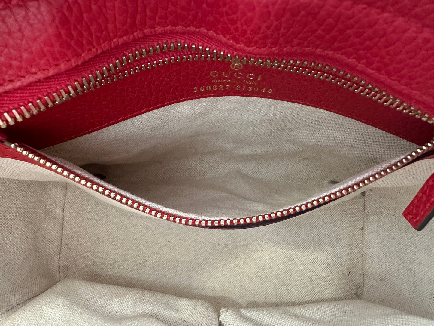 382541 - Gucci Swing