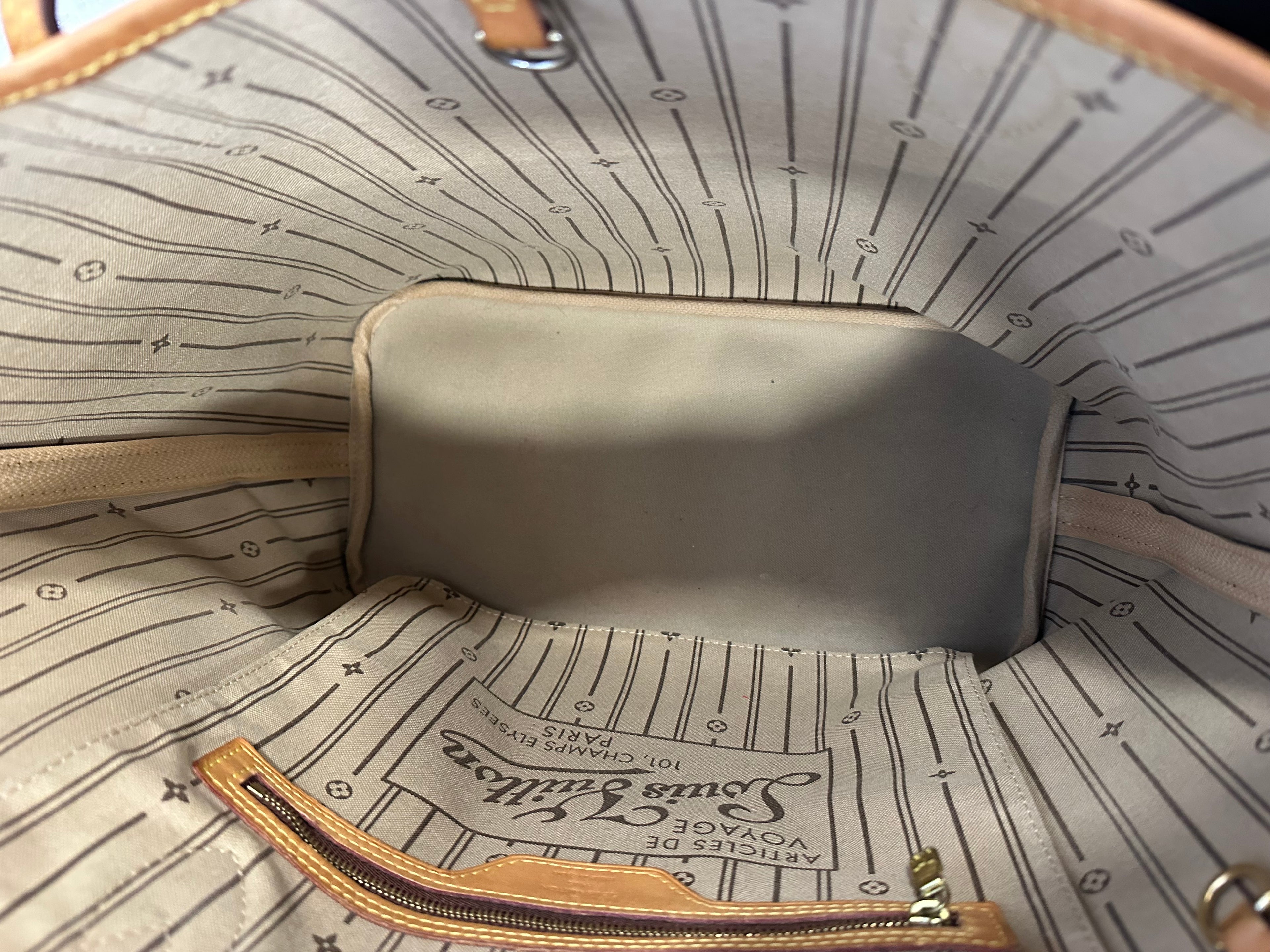 Louis Vuitton Neverfull MM