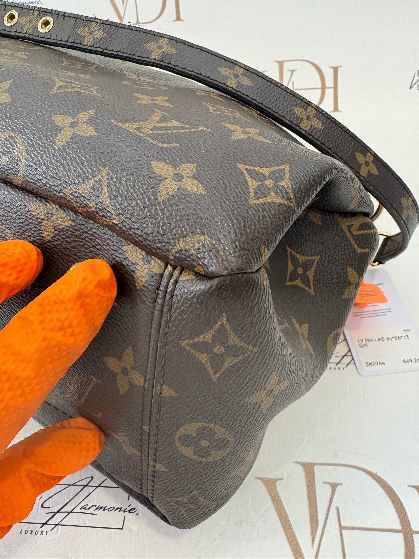 382944 - Louis Vuitton Pallas