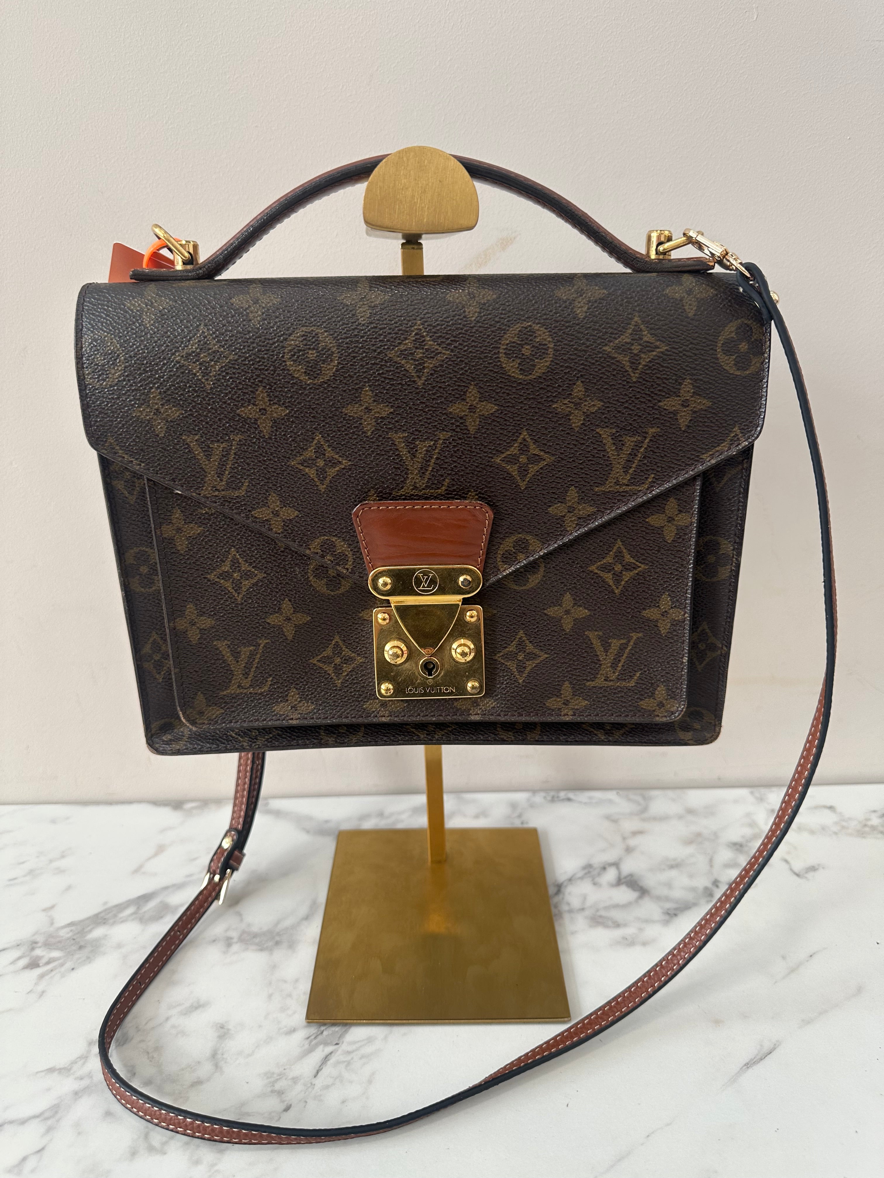 Louis Vuitton Monceau 26