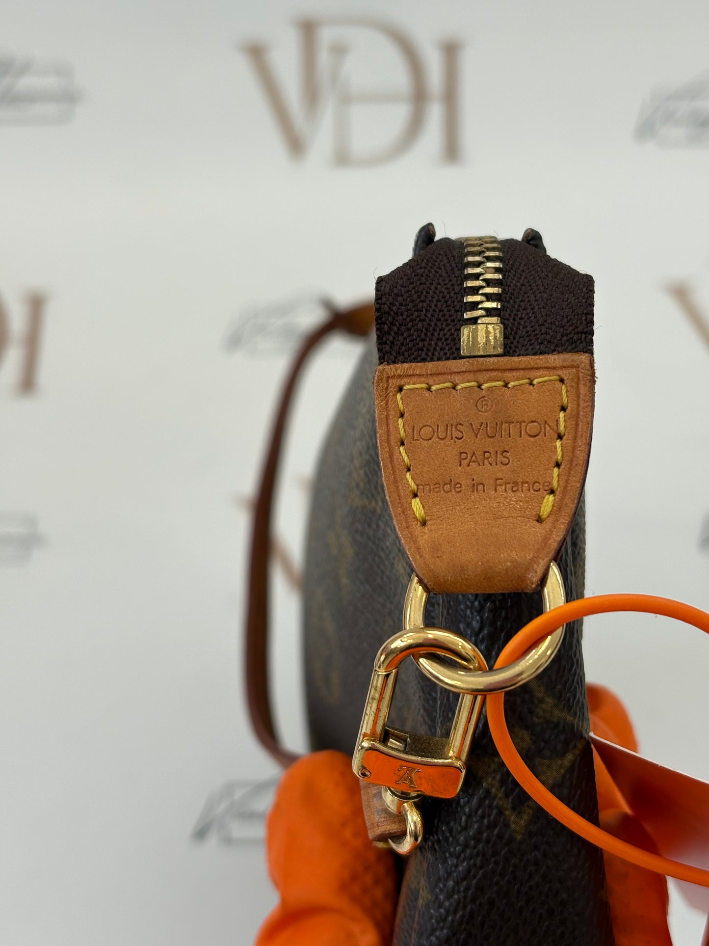 018106 - Louis Vuitton Pochette Accessoires