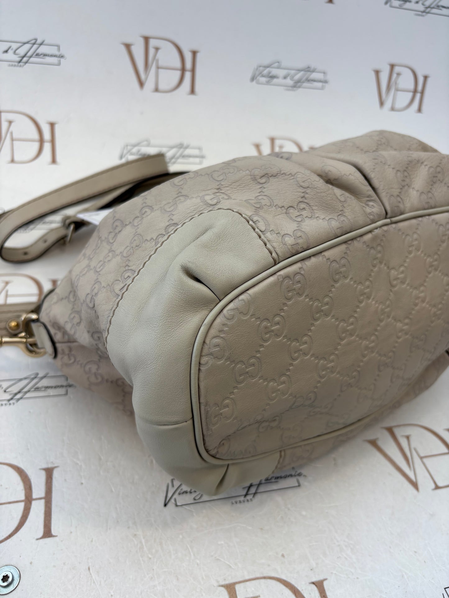 201051 - Gucci Sukey