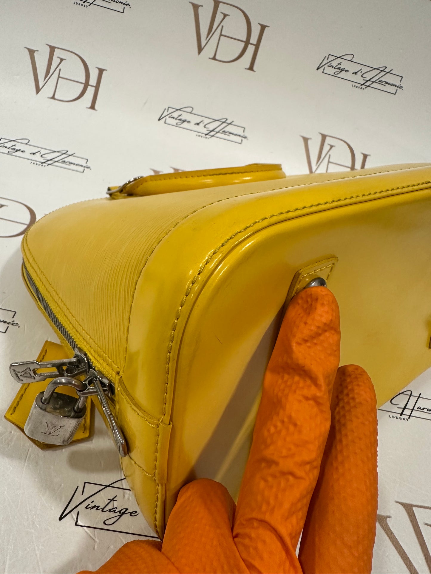 382860 - Louis Vuitton Alma