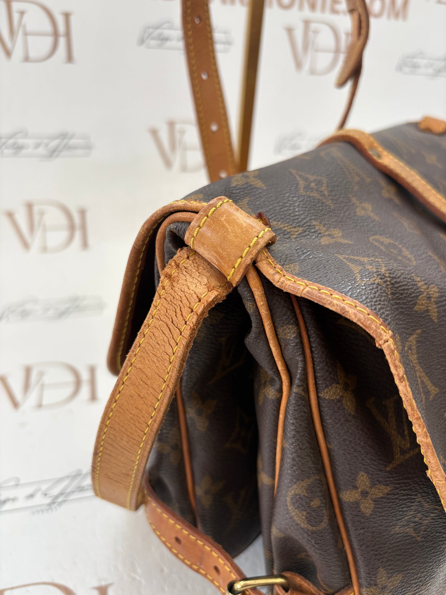 018283 - Louis Vuitton Saumur 30