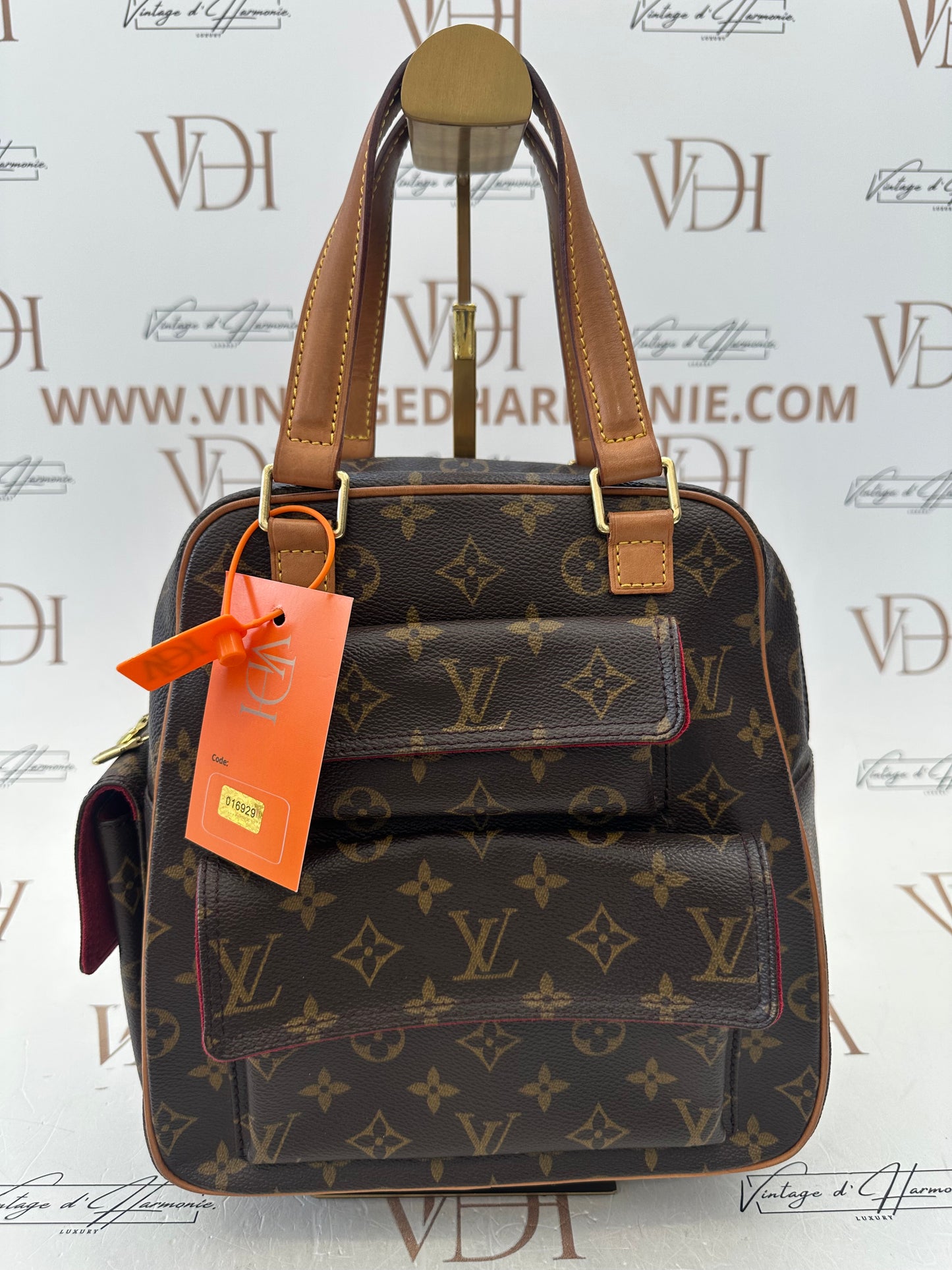 016929 - Louis Vuitton Excentricite