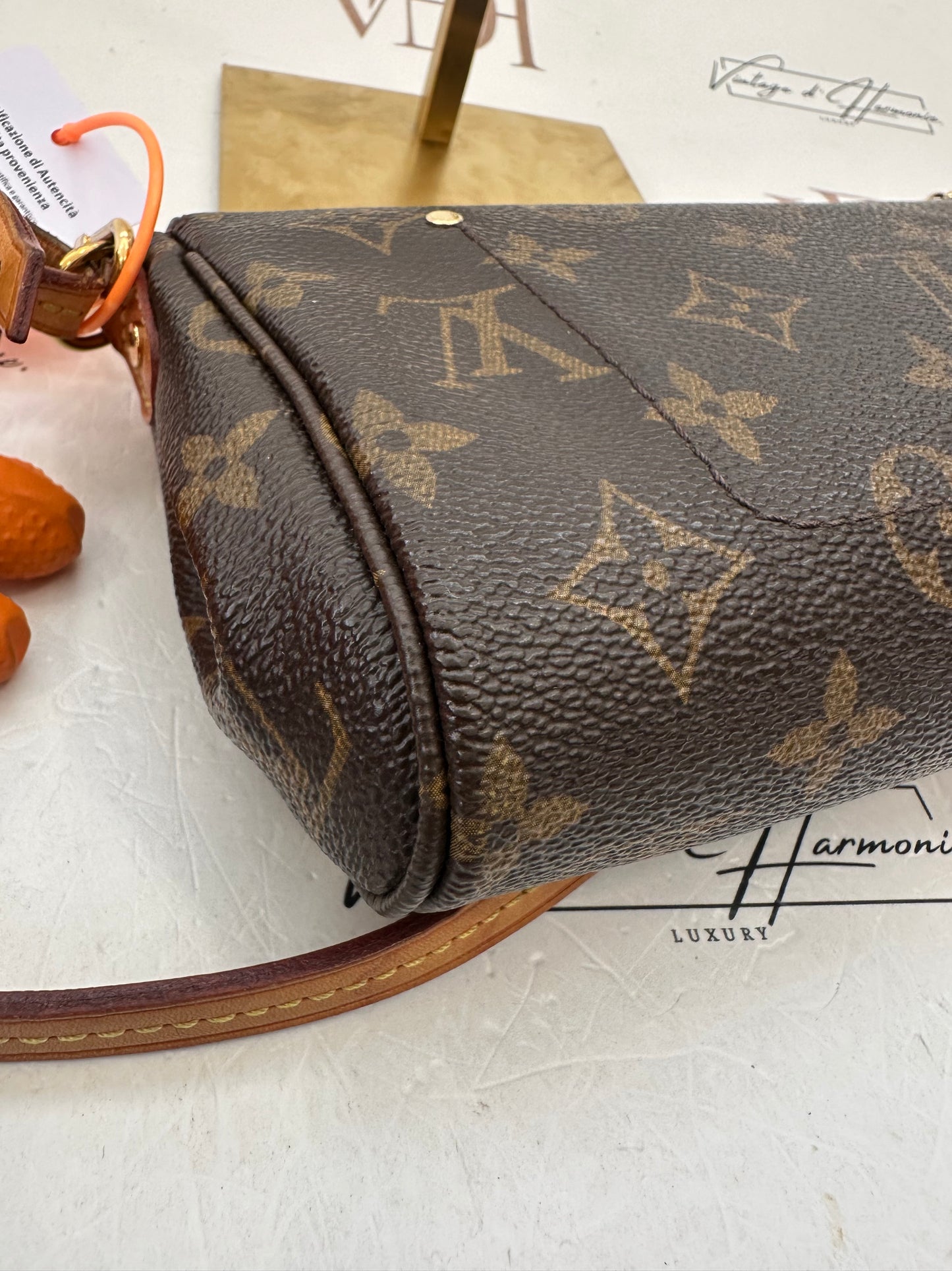382761 - Louis Vuitton Favorite