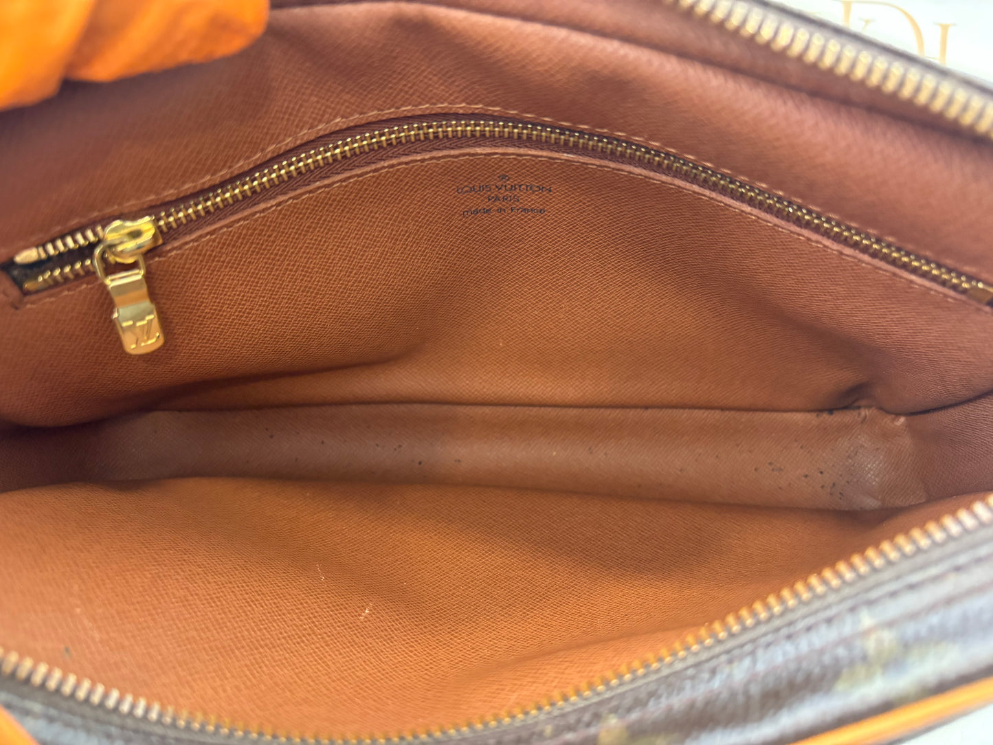 018116 - Louis Vuitton Dragonne GM
