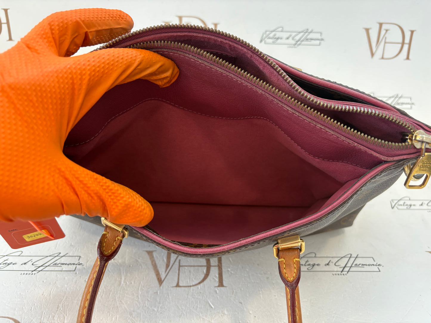 382993 - Louis Vuitton Pallas