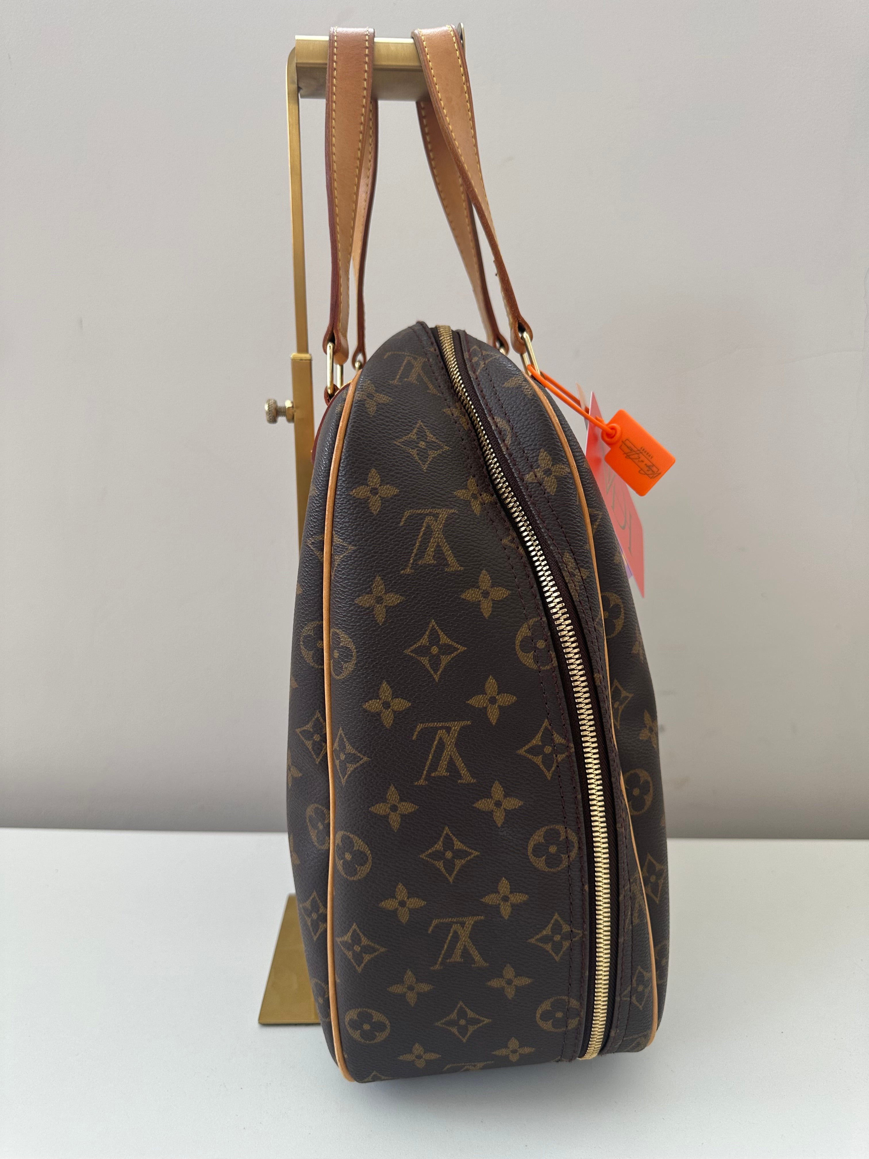 Louis Vuitton Excursion