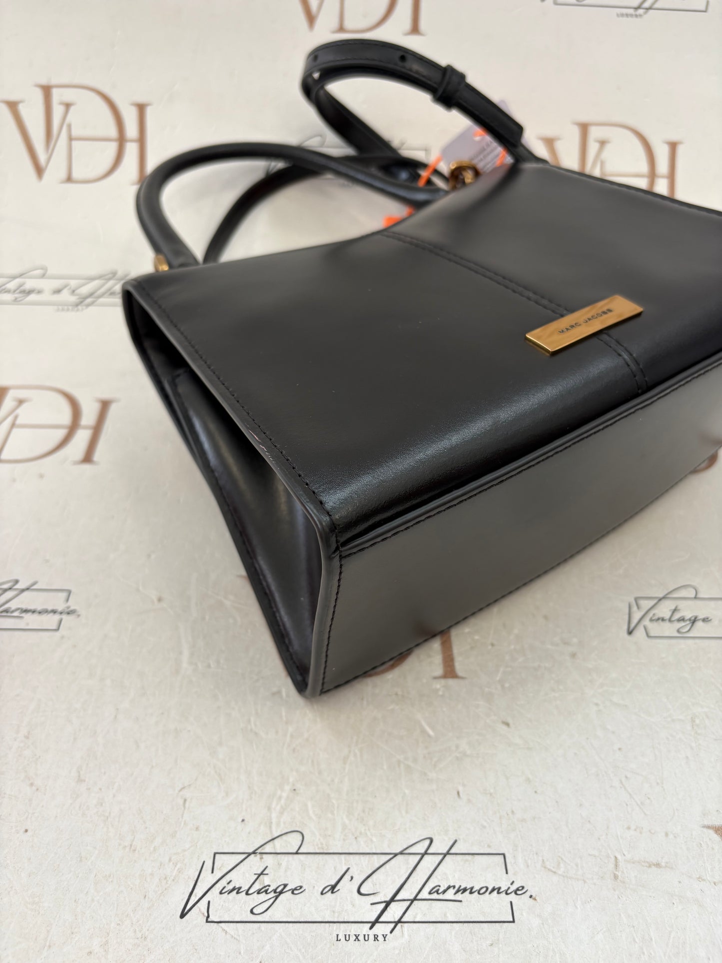 102600 - Marc Jacobs St.Marc