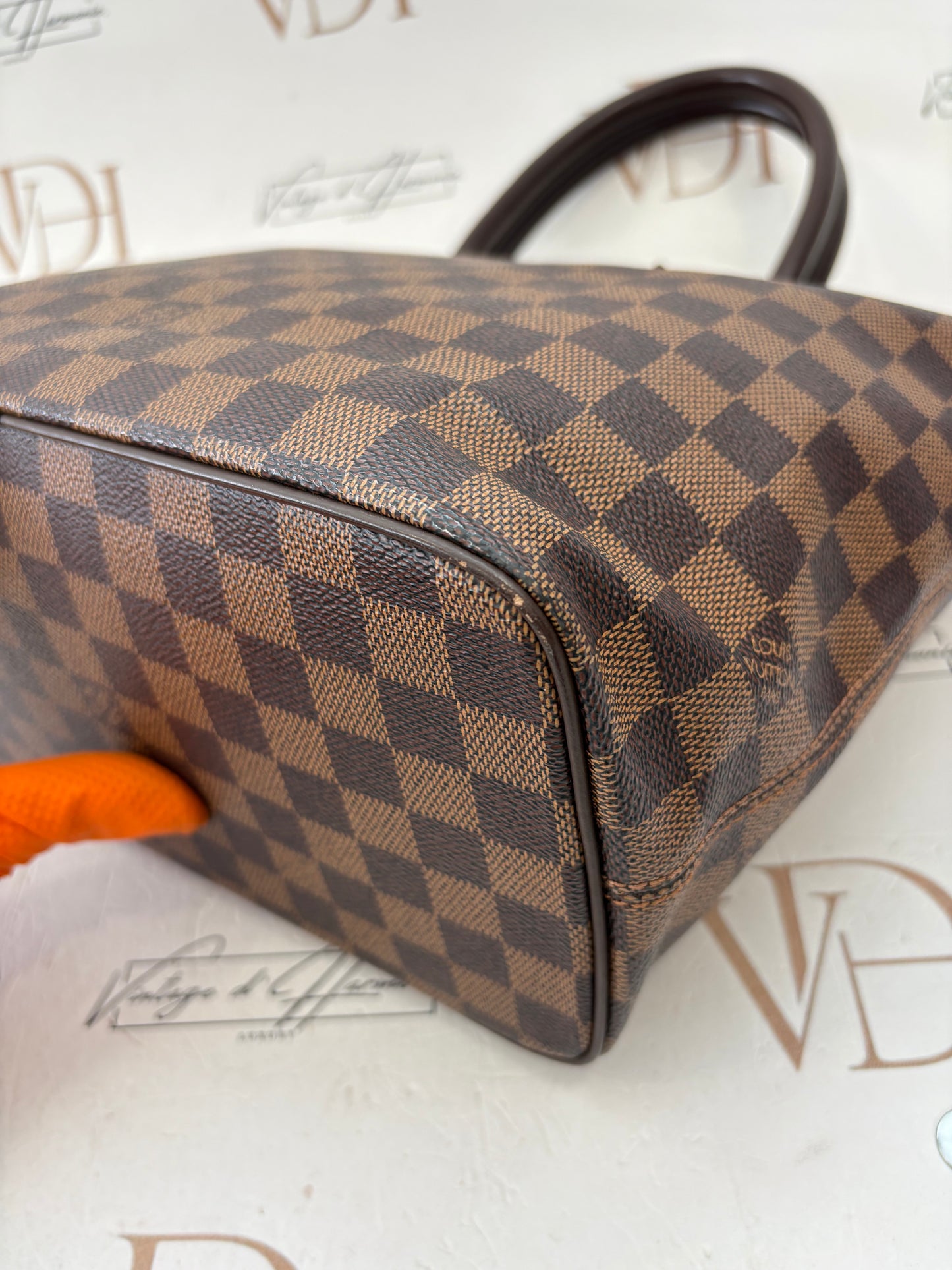 018900 - Louis Vuitton Saleya