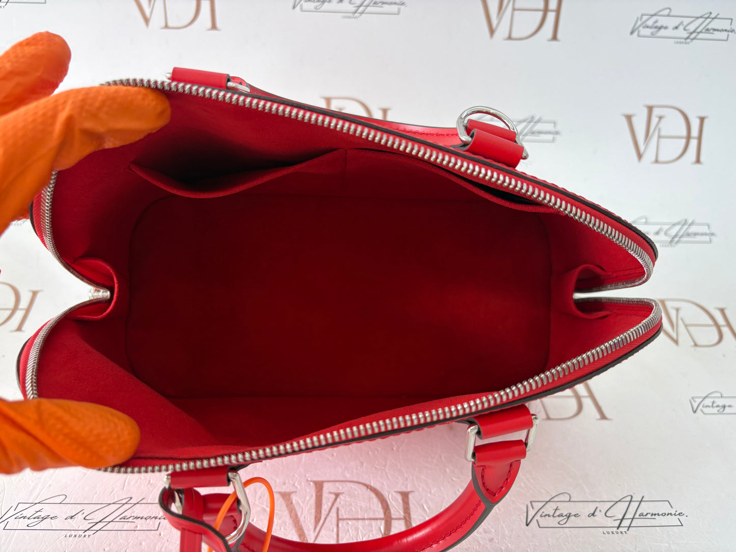 201173 - Louis Vuitton Alma Red Epi