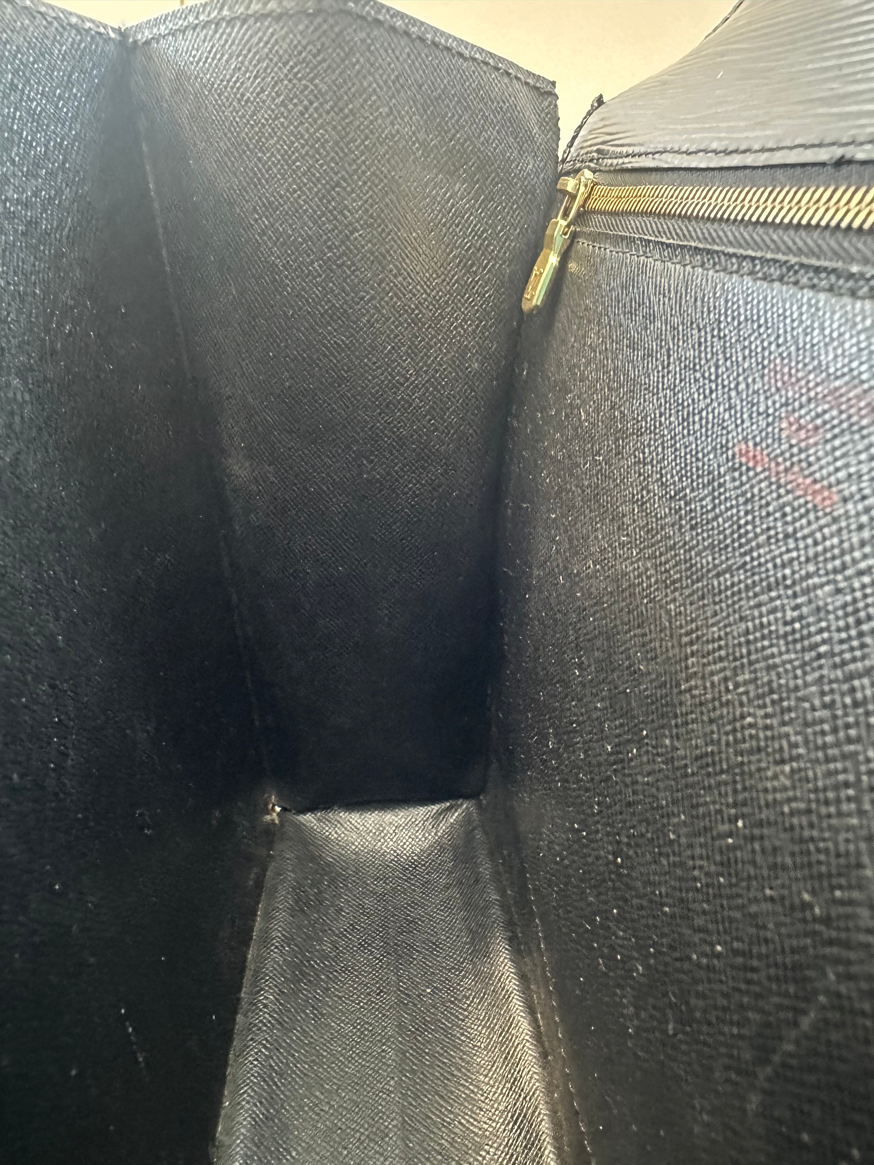 Louis Vuitton Epi Black Monceau 28