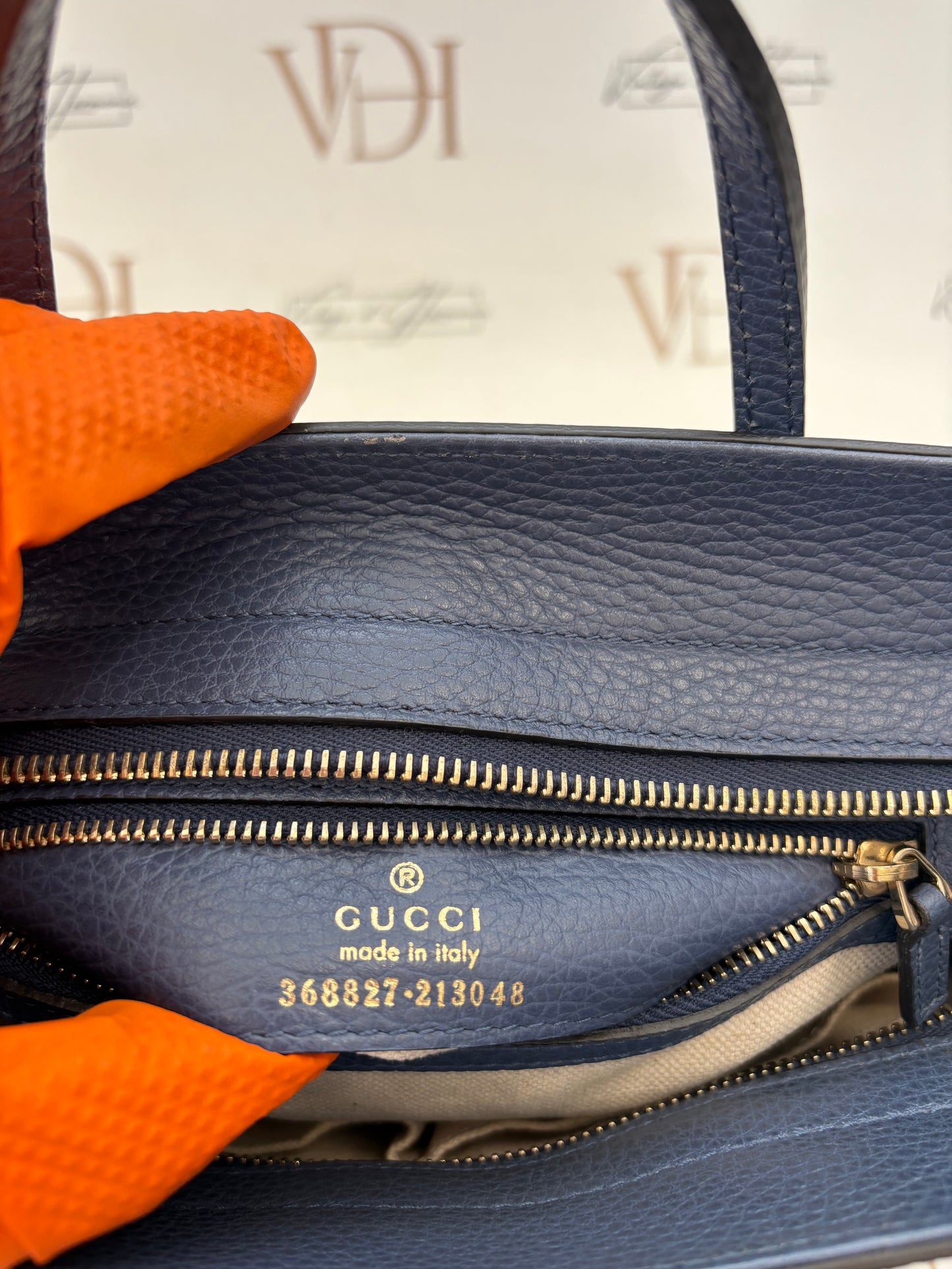 384287 - Gucci Swing