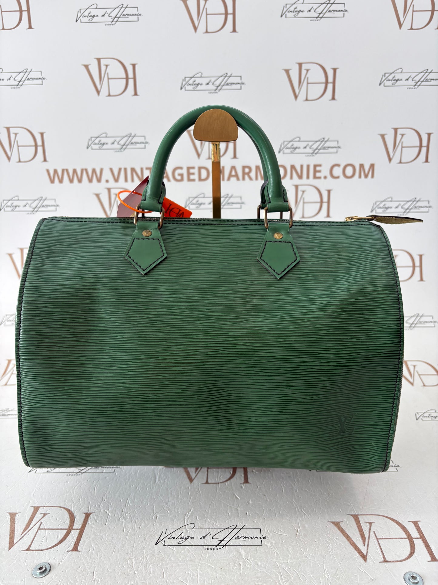 018561 - Louis Vuitton Green Epi Speedy 30