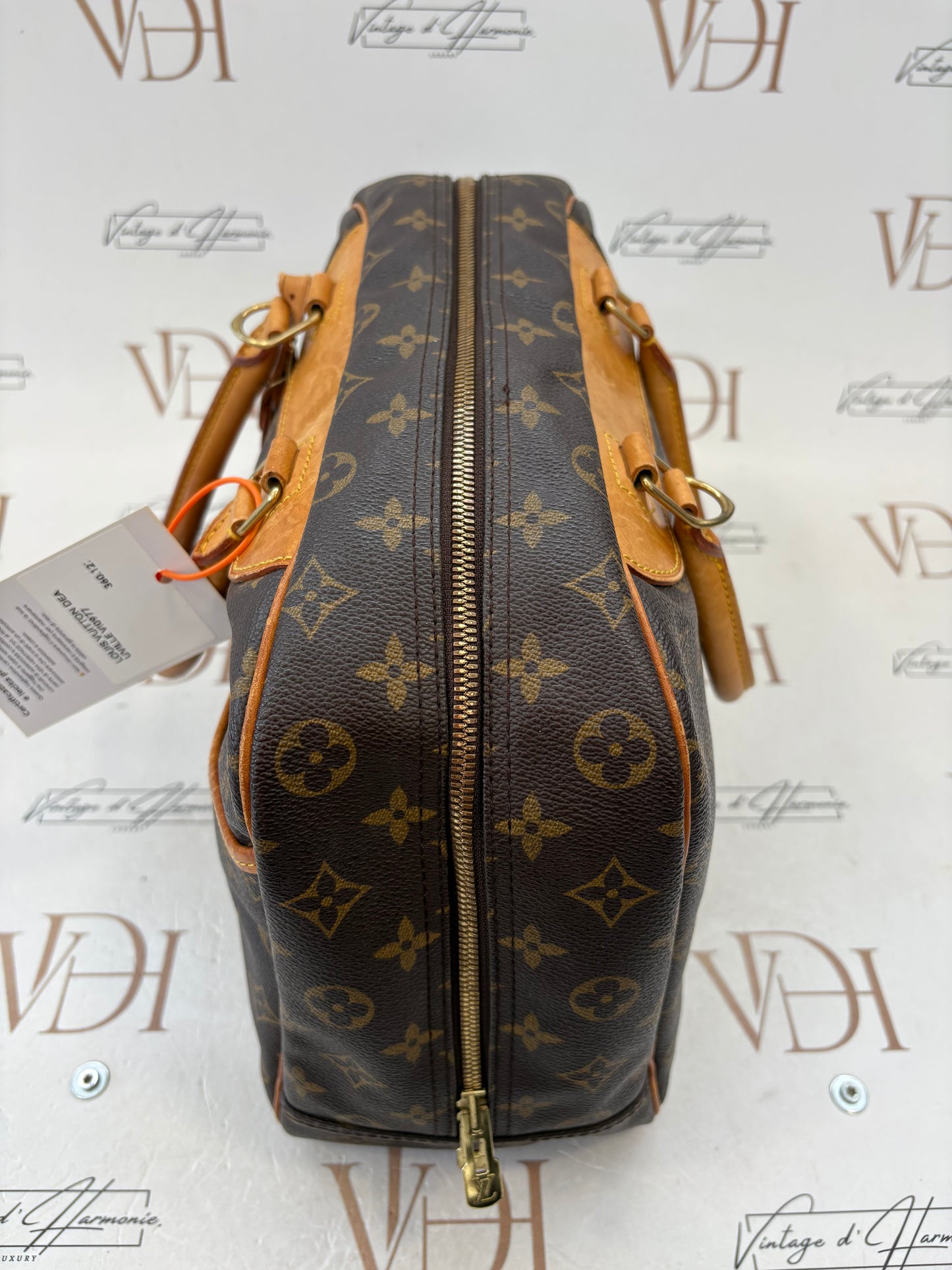 018941 - Louis Vuitton Deauville