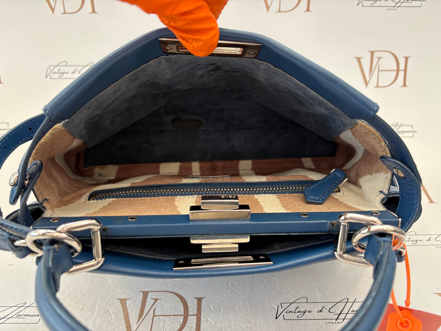 383480 - Fendi Peekaboo