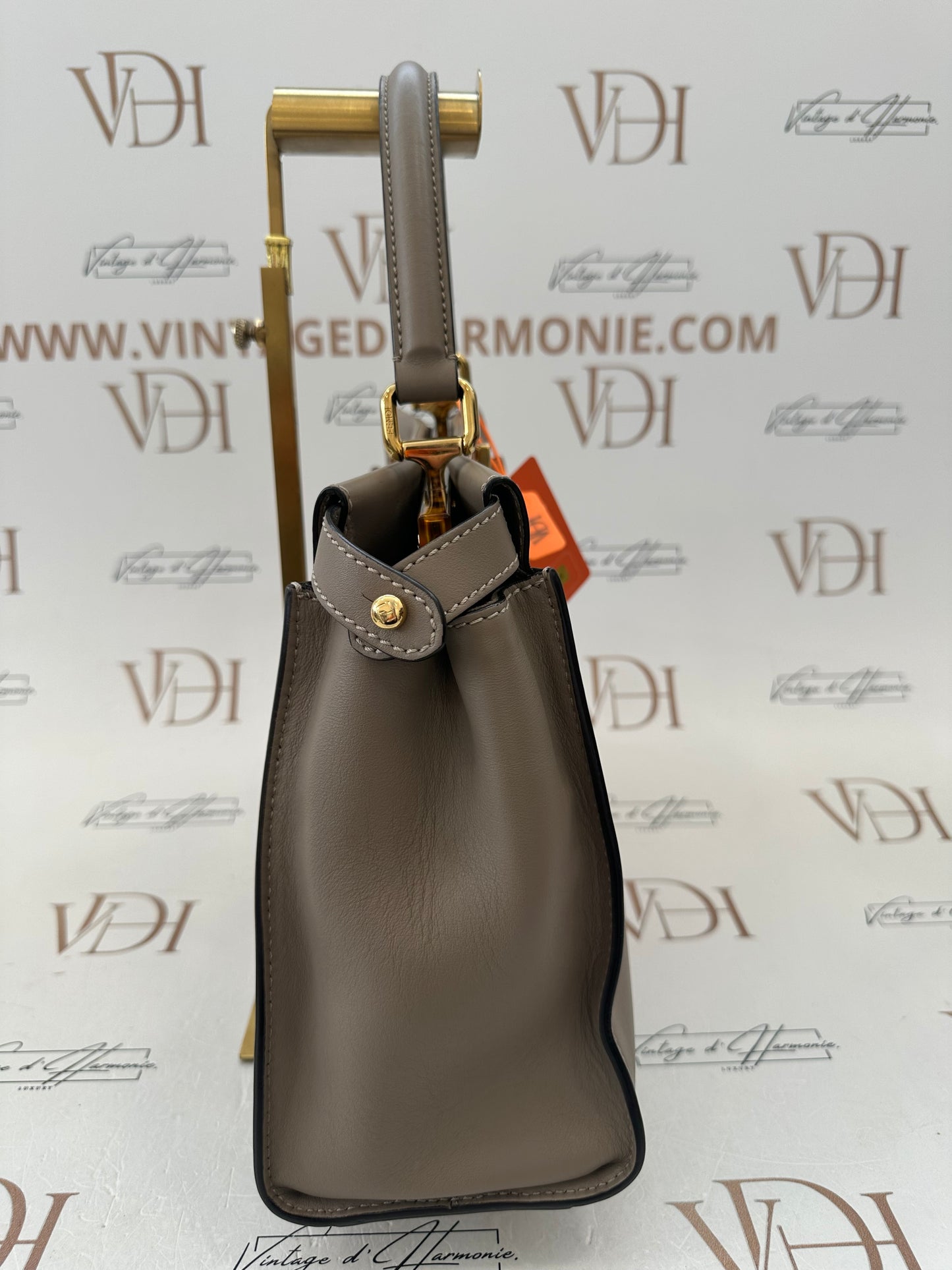 383074 - Fendi Peekaboo